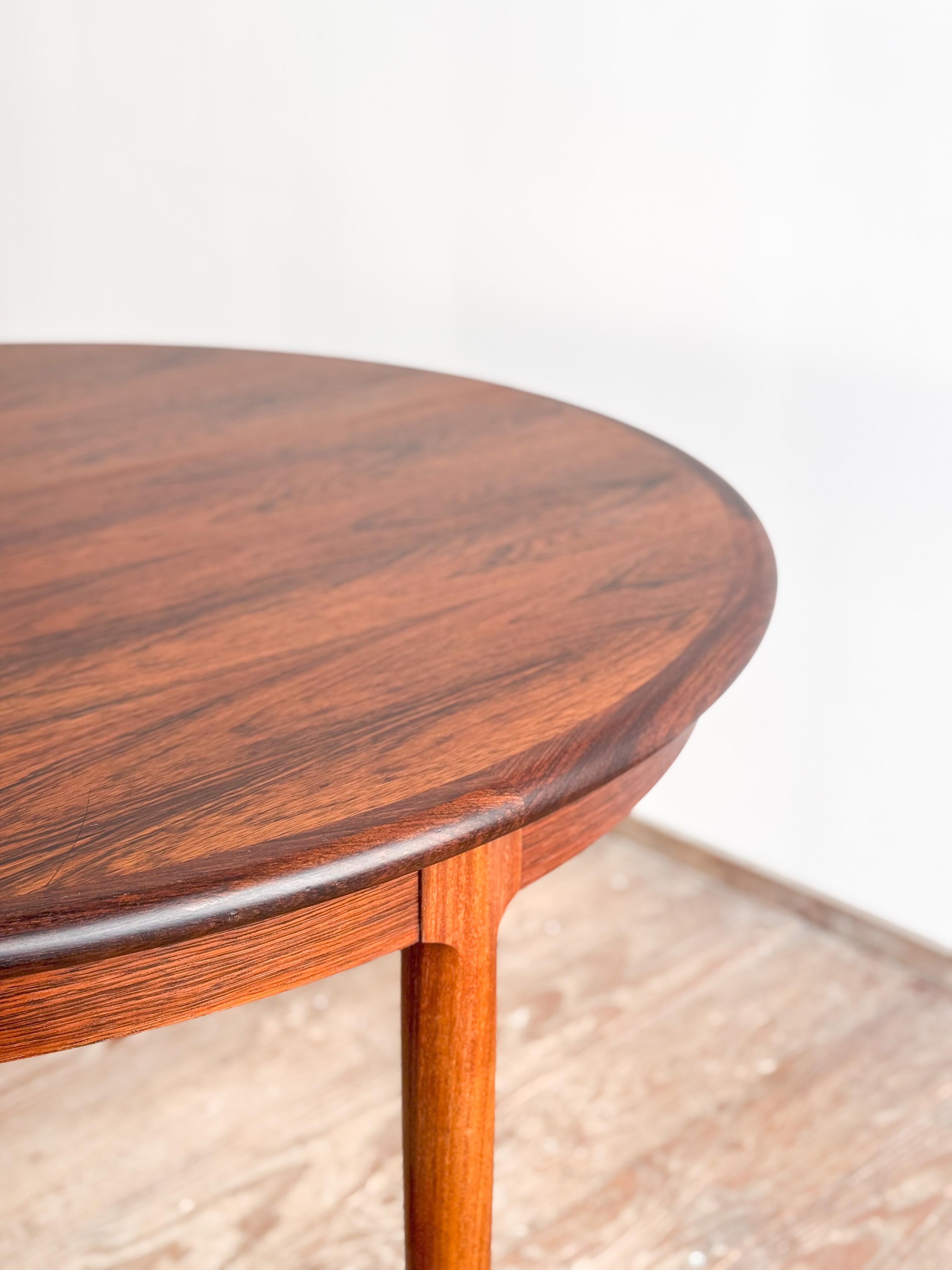 Mid-Century Modern Danish Round Extendable Teak Dining Table by Niels O. Møller For Sale 11