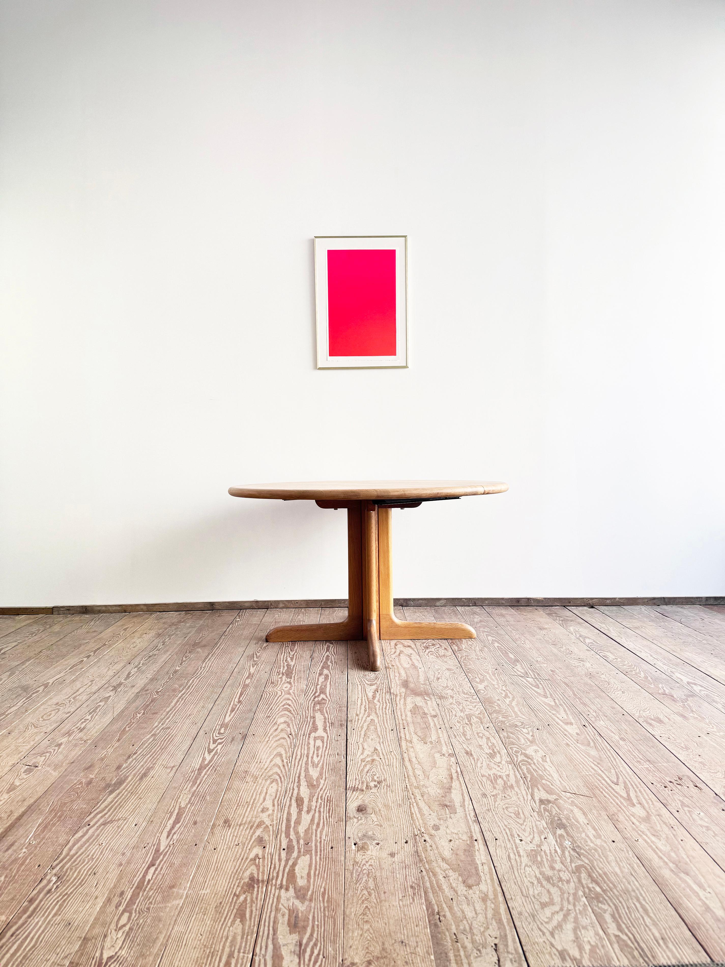 Mid-Century Modern Danish Round Extendable Teak Dining Table from Glostrup, 1960 9