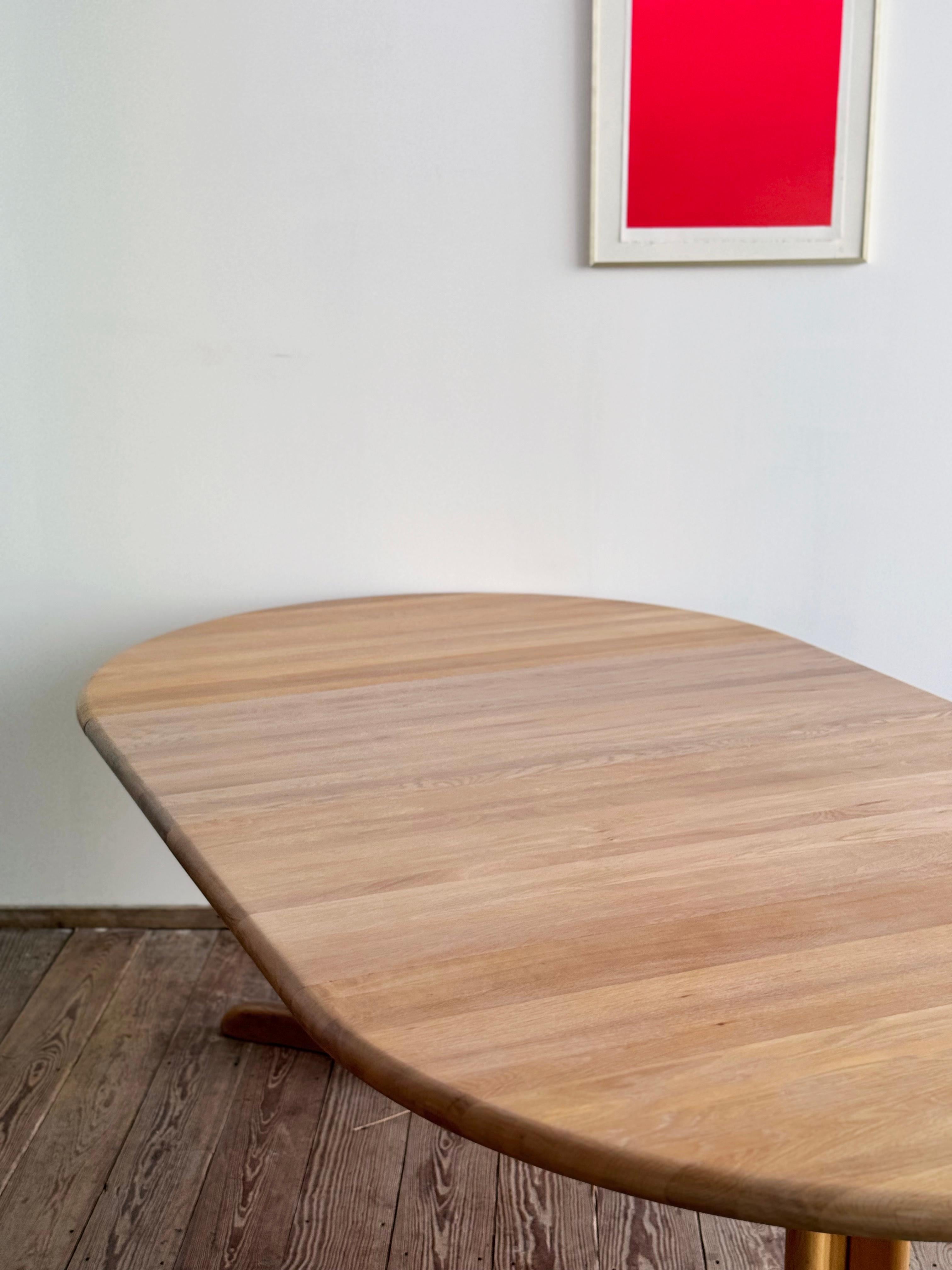 Mid-Century Modern Danish Round Extendable Teak Dining Table from Glostrup, 1960 14