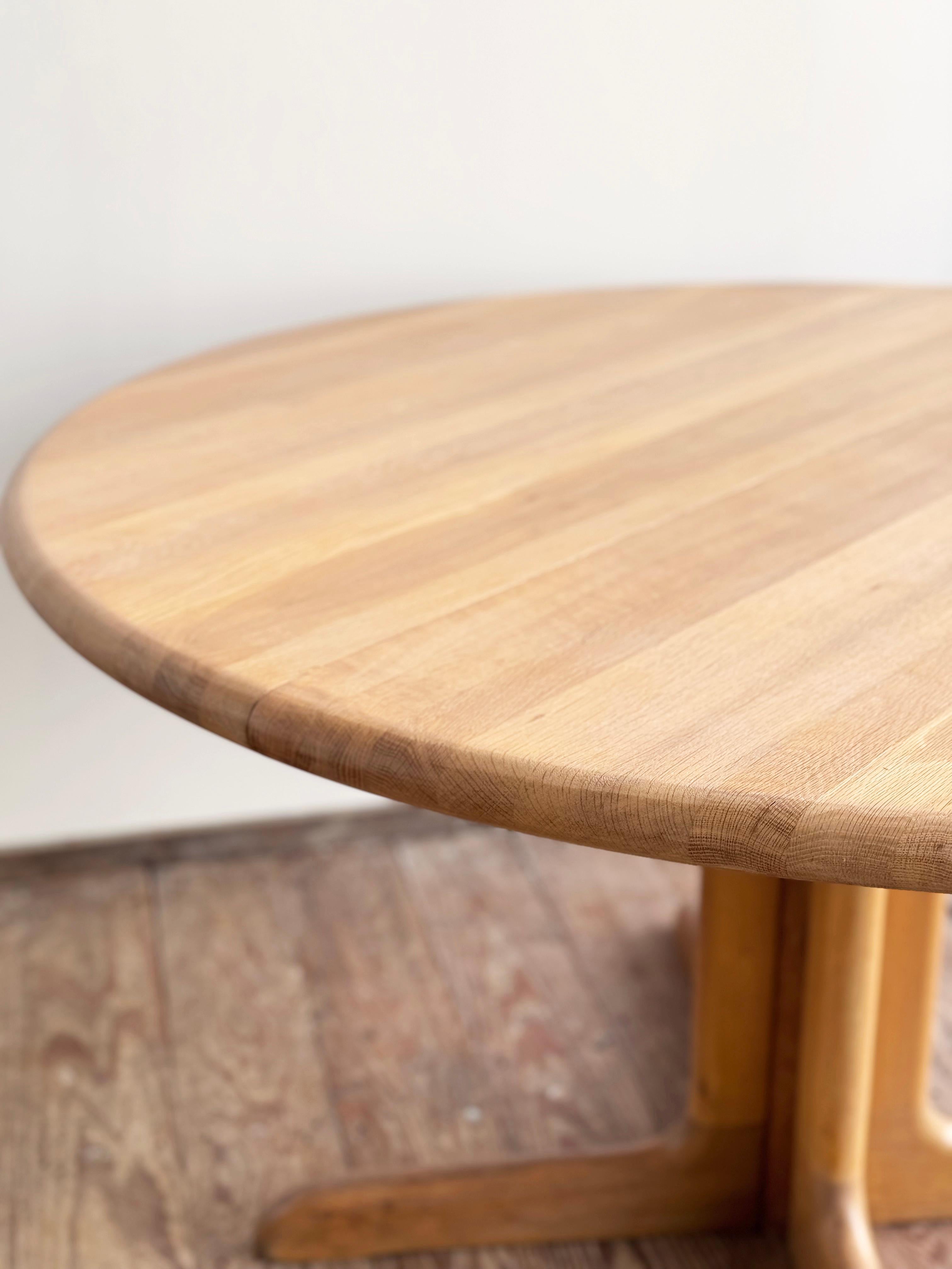 Oak Mid-Century Modern Danish Round Extendable Teak Dining Table from Glostrup, 1960