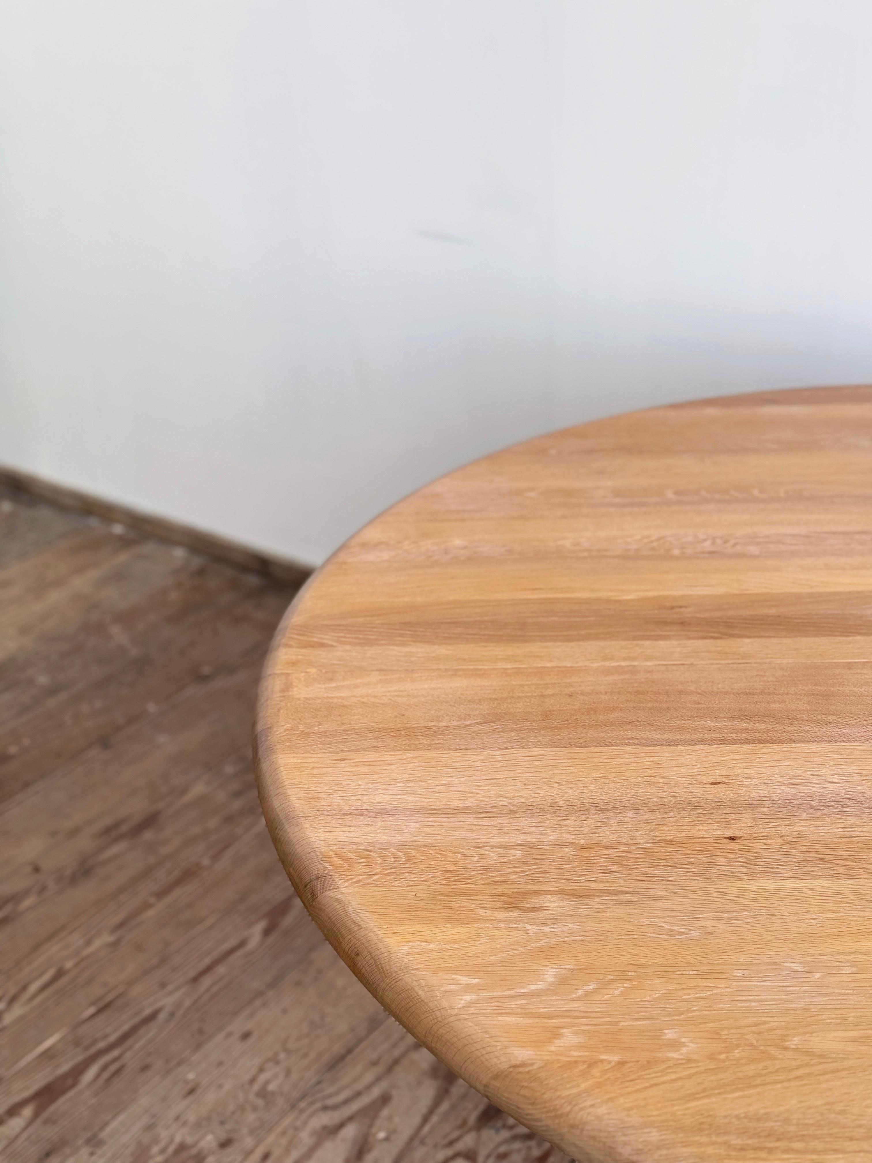 Mid-Century Modern Danish Round Extendable Teak Dining Table from Glostrup, 1960 1