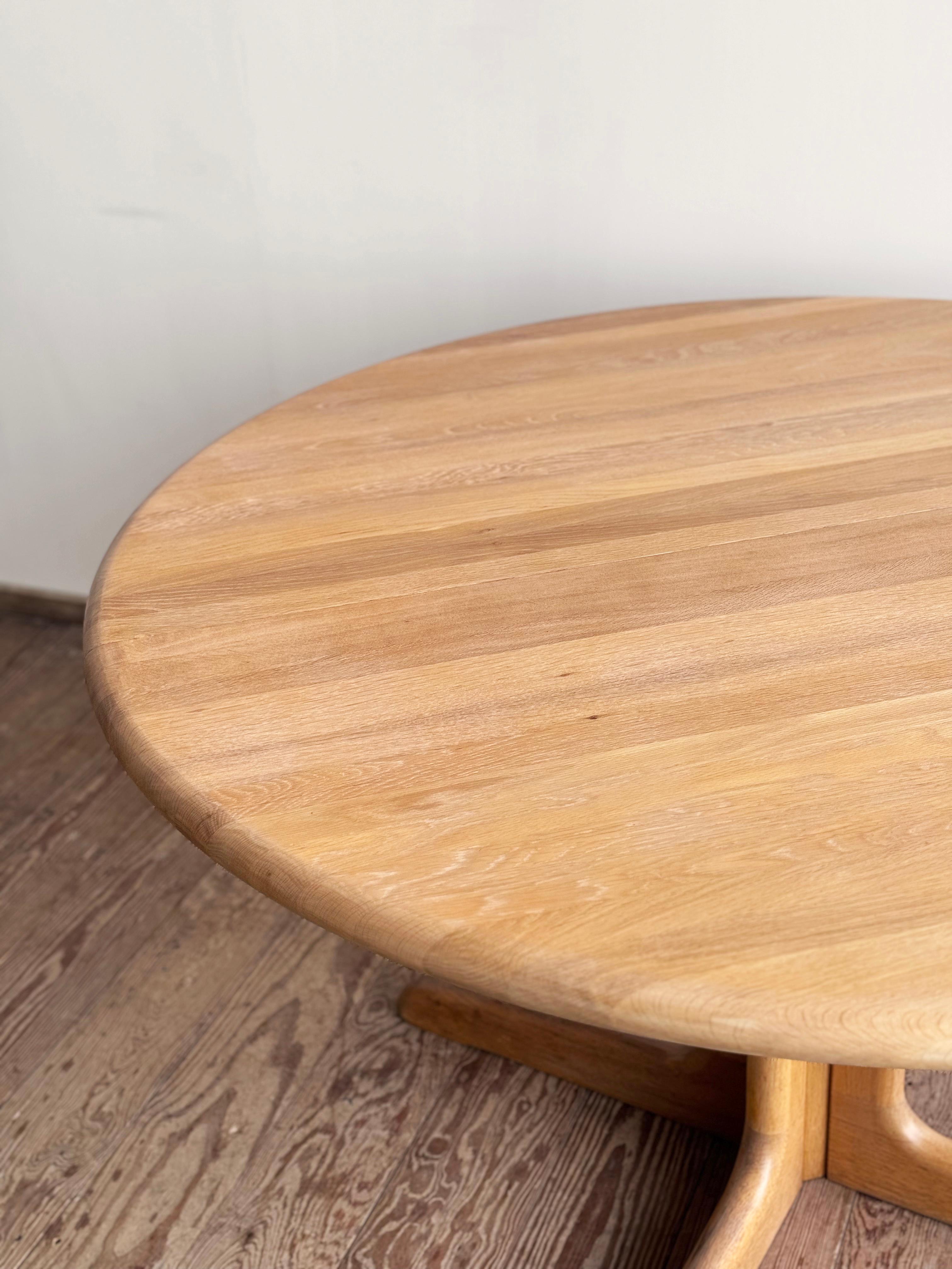 Mid-Century Modern Danish Round Extendable Teak Dining Table from Glostrup, 1960 3