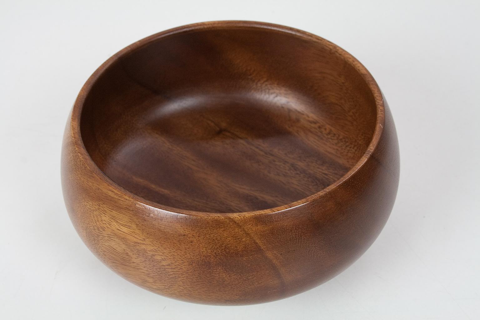 bowl with foot