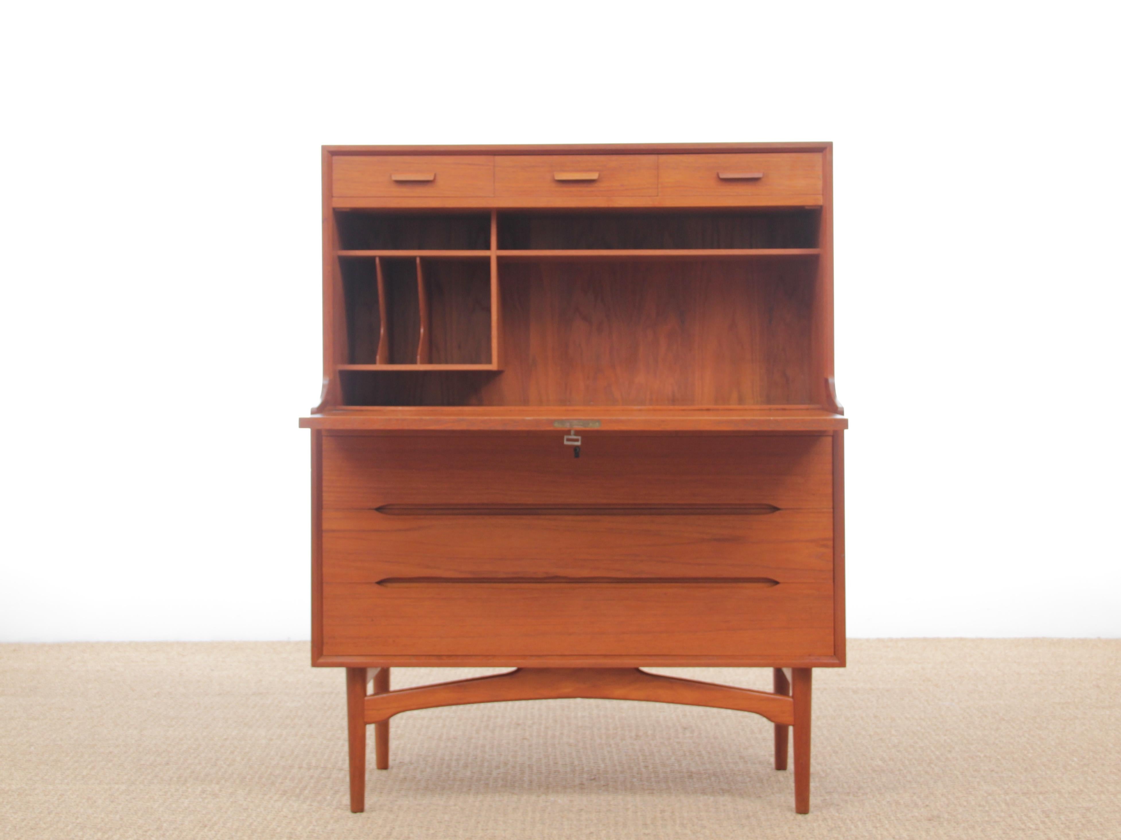 Mid-Century Modern Danish secretary in teak by Arne Wahl Iversen. Referenced by the Design Museum Danmark under number RP17808. Comes with traces of wear and small scratches.