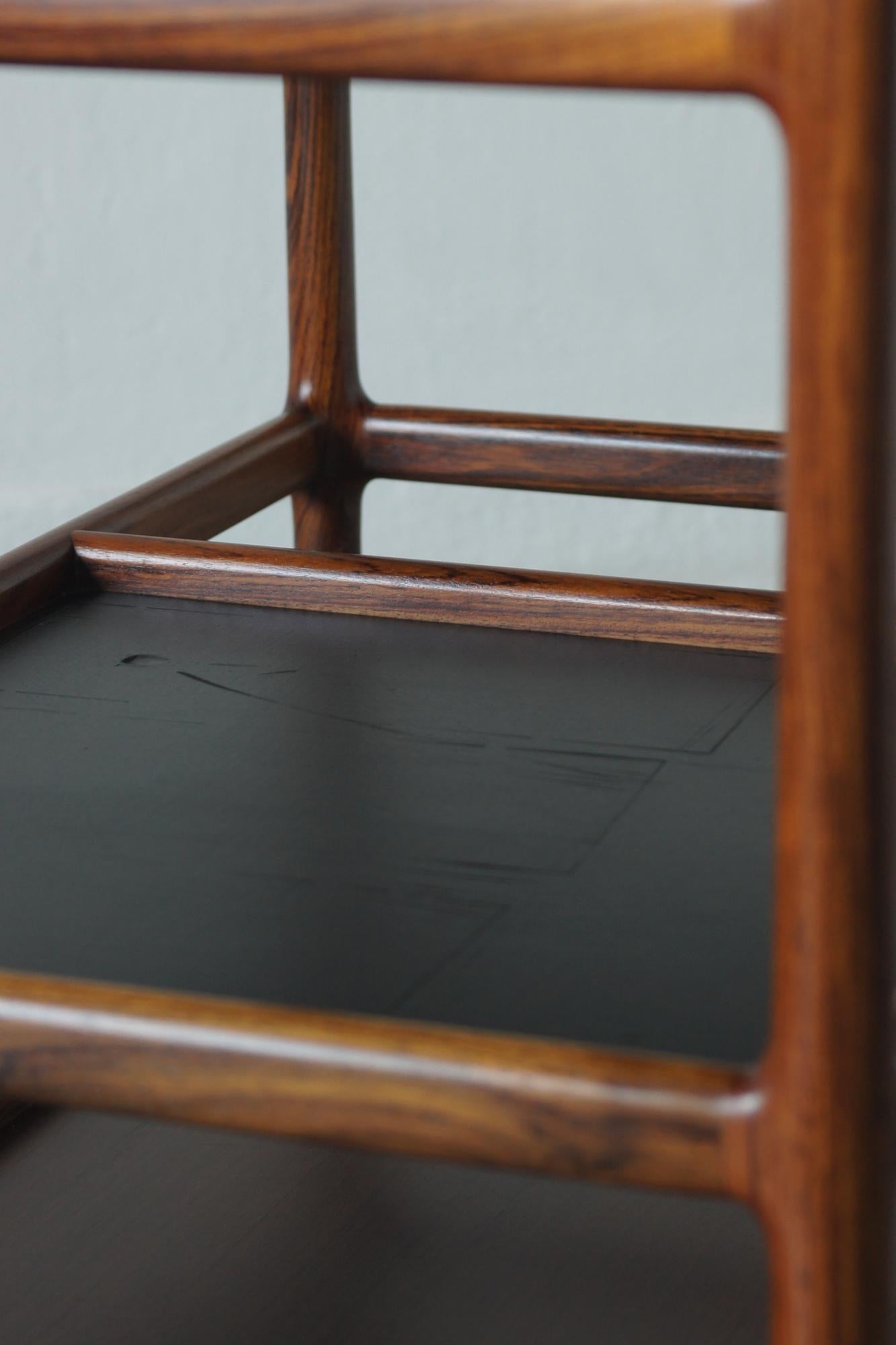 Mid-Century Modern Danish Serving Trolley in Rosewood by Henning Korch for Silke en vente 3