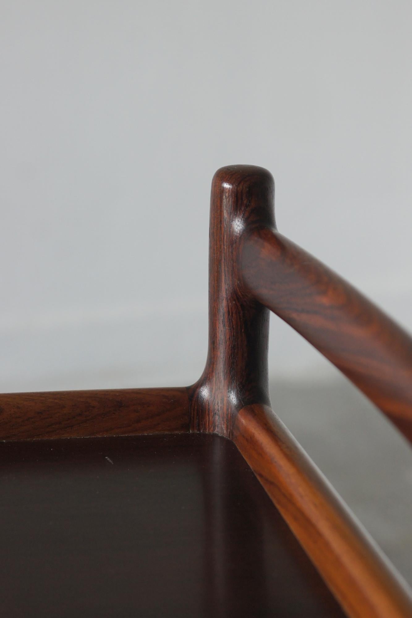 Mid-Century Modern Danish Serving Trolley in Rosewood by Henning Korch for Silke en vente 4