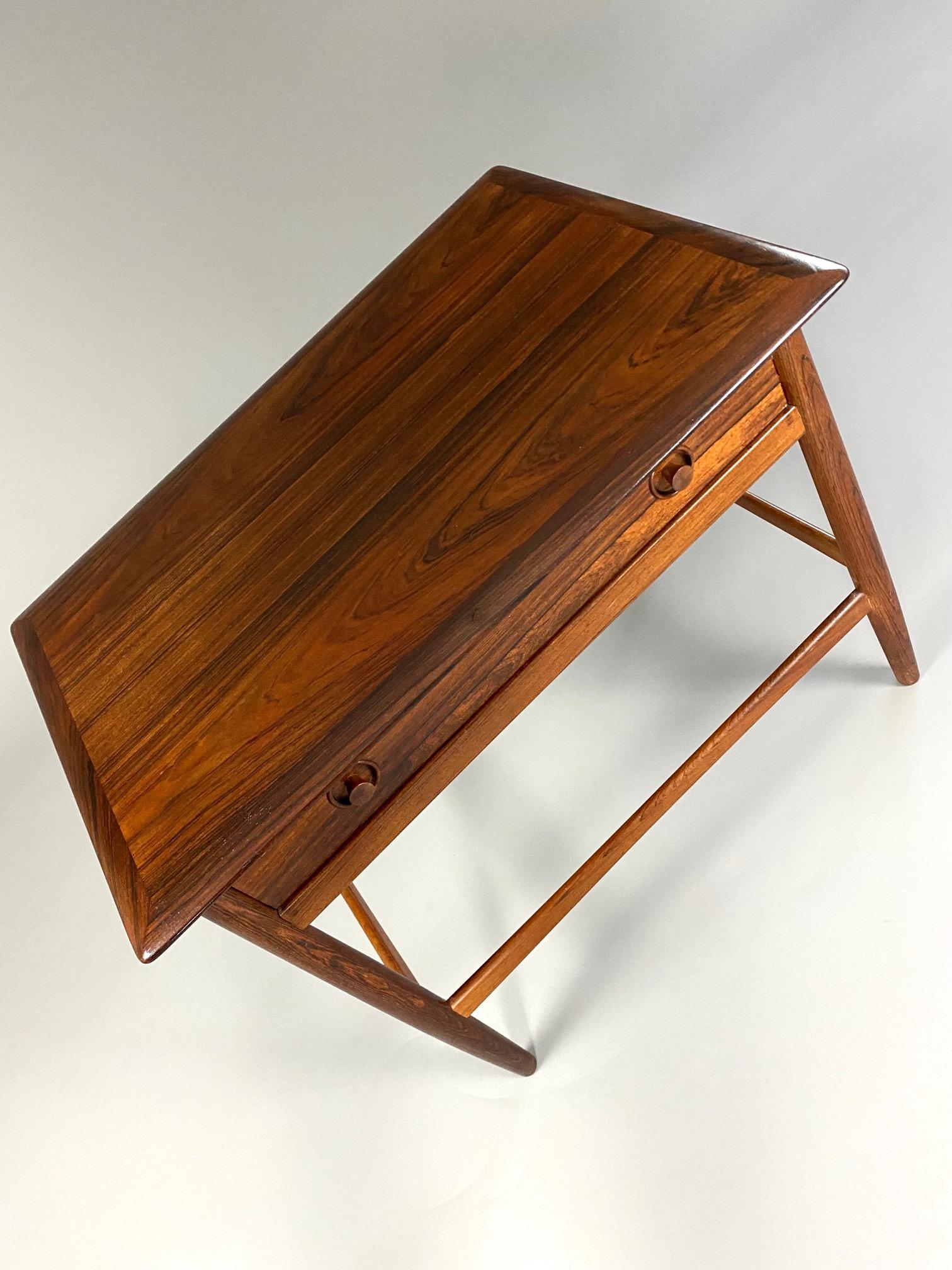 Mid-Century Modern Danish Side / Knitting Table For Sale 5