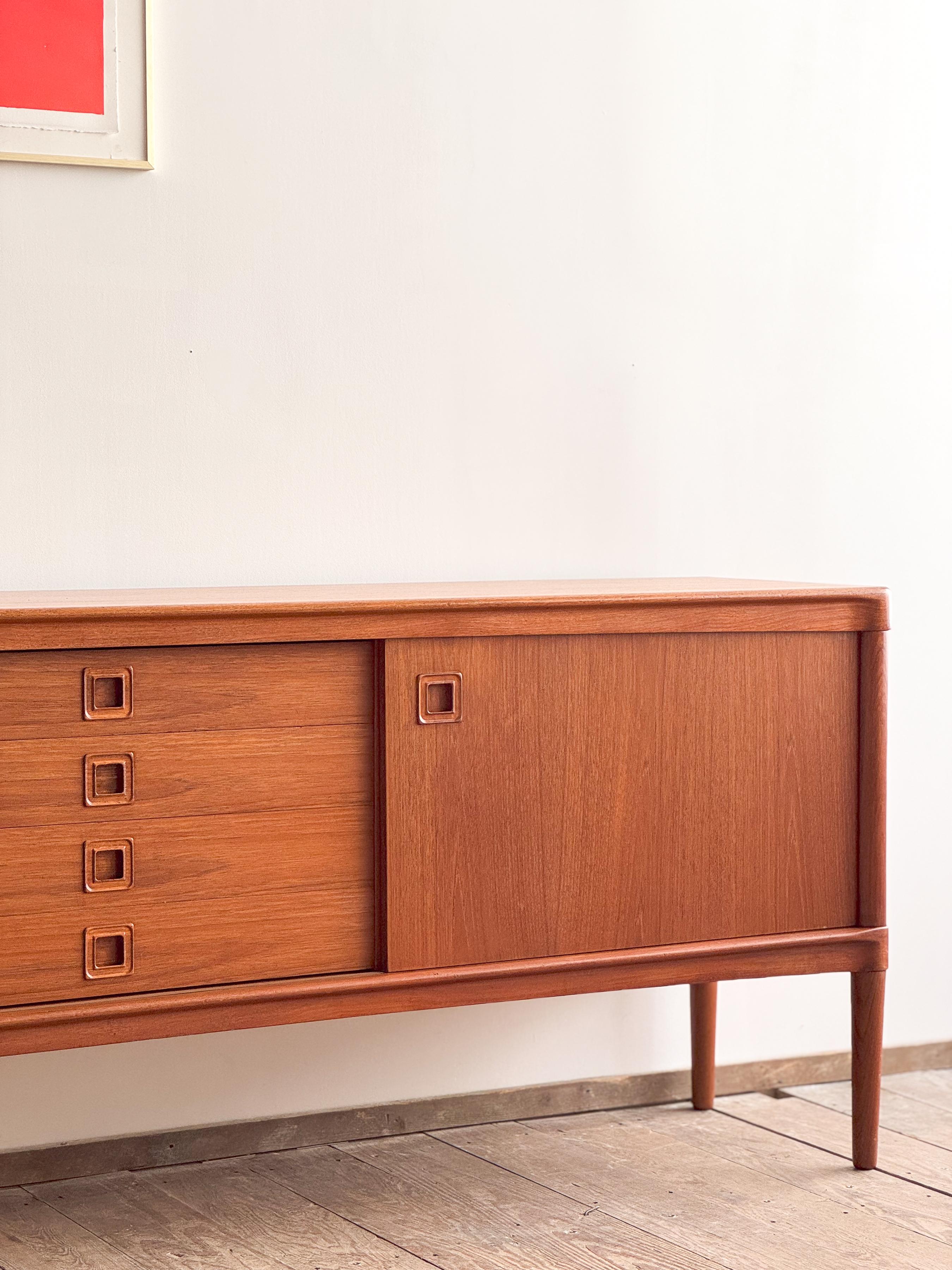 Mid-Century Modern Danish Sideboard in Teak by H.W. Klein, Bramin, Denmark, 1960 For Sale 5
