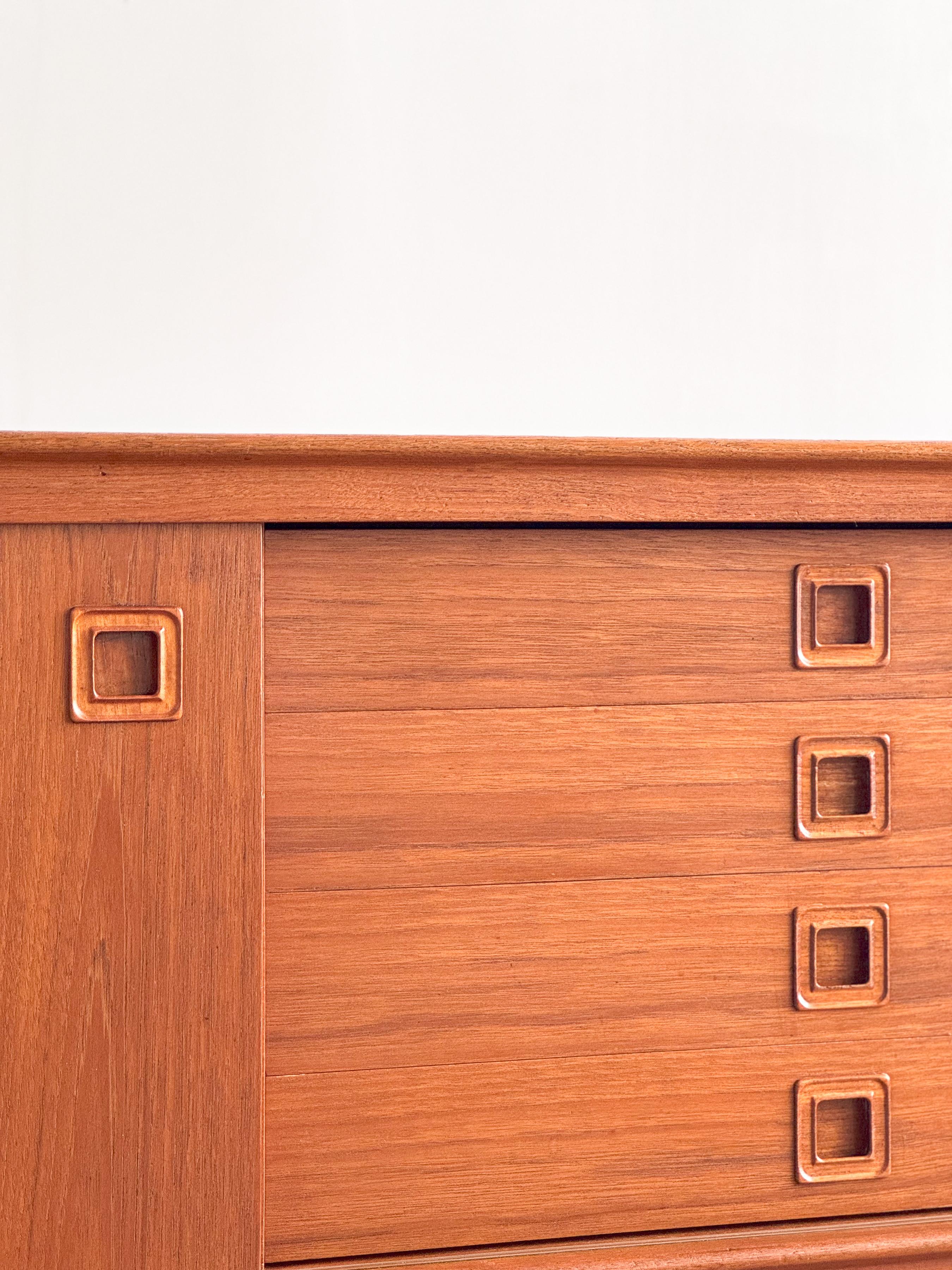 Mid-Century Modern Danish Sideboard in Teak by H.W. Klein, Bramin, Denmark, 1960 For Sale 2