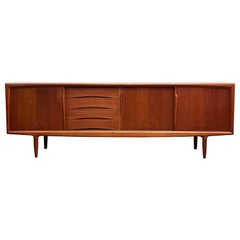 Buffet danois moderne du milieu du siècle en teck d'Axel Christensen Odder