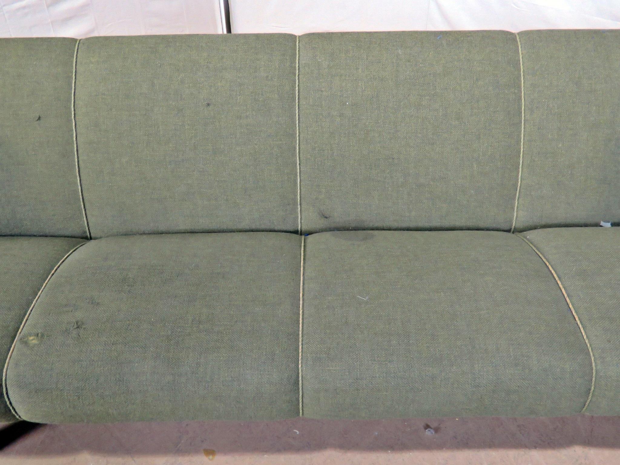 Large Teak Danish Mid-Century Modern Sofa Settee In Good Condition In Swedesboro, NJ
