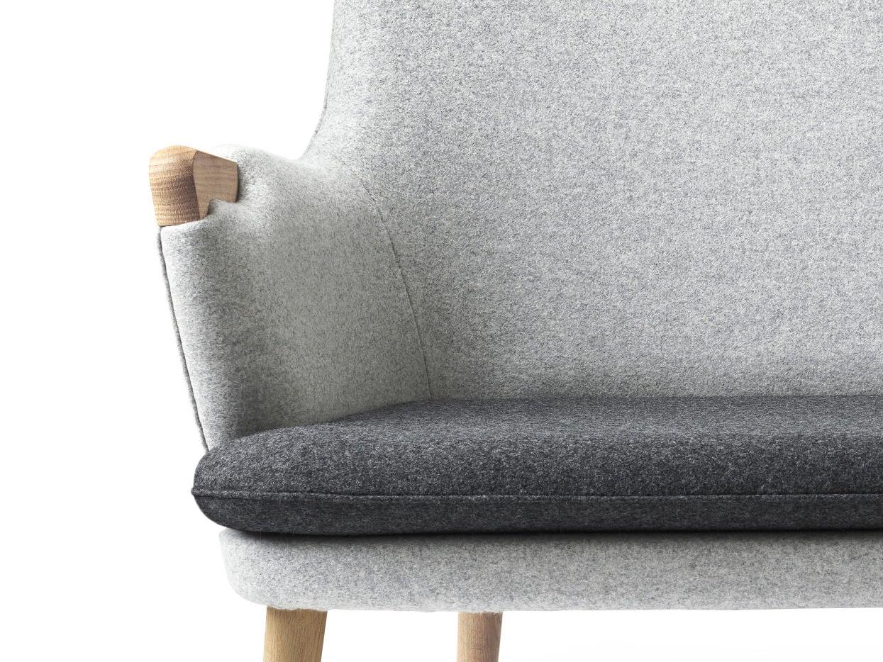 Modernes dänisches Sofa der Jahrhundertmitte:: Modell CH 72 von Hans Wegner:: Neuanfertigung (Skandinavische Moderne) im Angebot