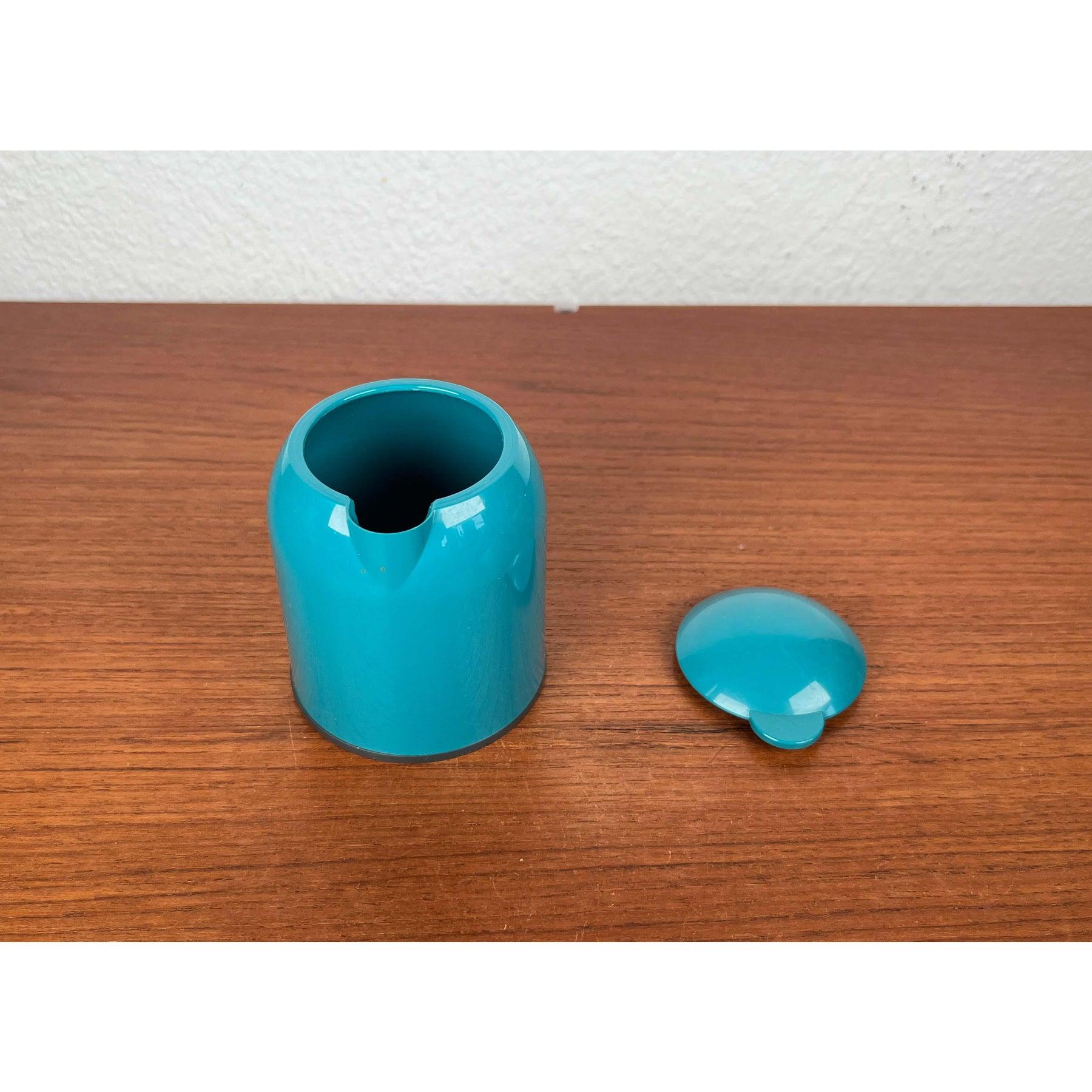 Jarra de leche danesa de mediados de siglo de la Modern Modern Space Age de Rosti, años 60 en venta 10