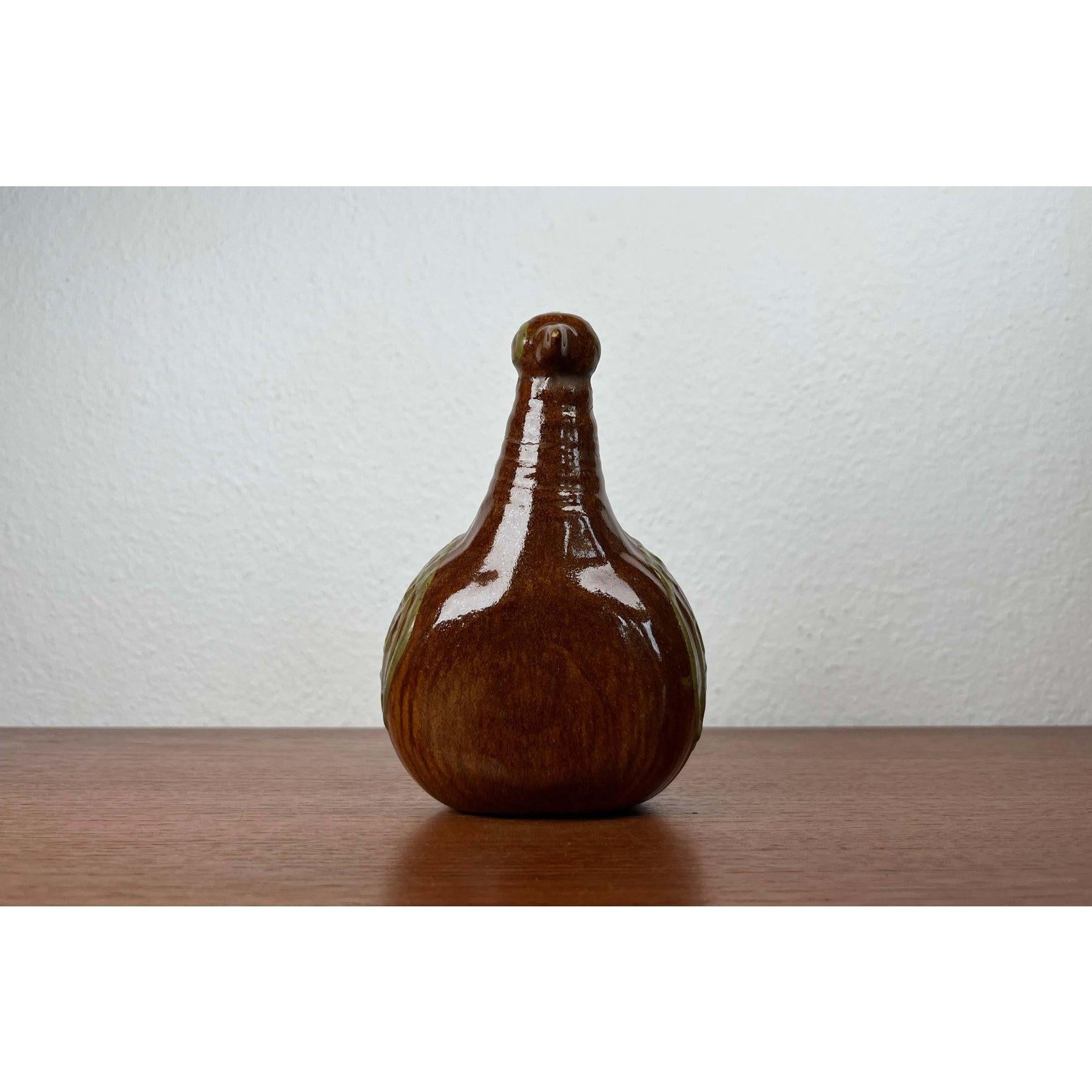 Moderne dänische Studio Pottery-Flasche in Vogelform, 1960er Jahre (Moderne der Mitte des Jahrhunderts) im Angebot