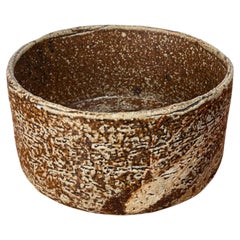Ciotola in ceramica artigianale danese in stile Mid-Century Modern, realizzata da Ivan Weiss per Royal Copenhagen