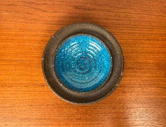 Moderne dänische Studio Pottery Schale aus der Jahrhundertmitte von Ulrik Lundbergh, Ebeltoft