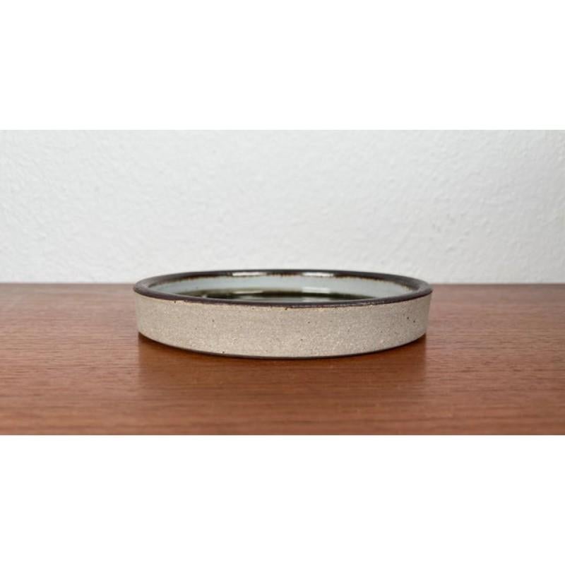 Bol en Studio Pottery danois moderne du milieu du siècle de Hanne Stentoj, années 1960 en vente 4