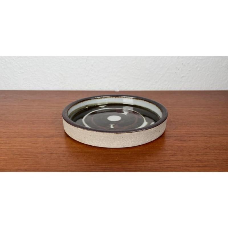 Bol en Studio Pottery danois moderne du milieu du siècle de Hanne Stentoj, années 1960 en vente 5