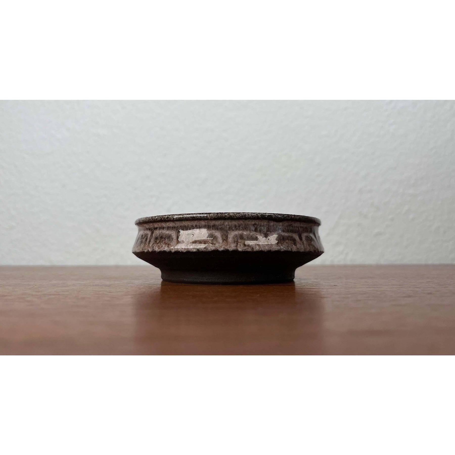 Bol en Studio Pottery danois moderne du milieu du siècle de Hyllested Keramik, années 1960 en vente 4