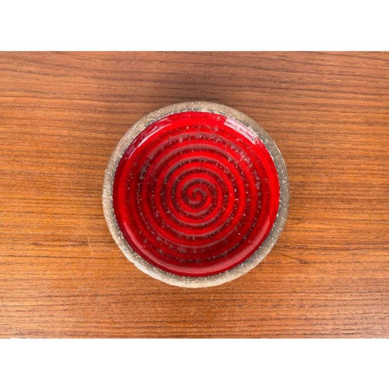 Bol en Studio Pottery danois moderne du milieu du siècle de Liselotte Keramik, années 1960 Bon état - En vente à Hamburg, DE