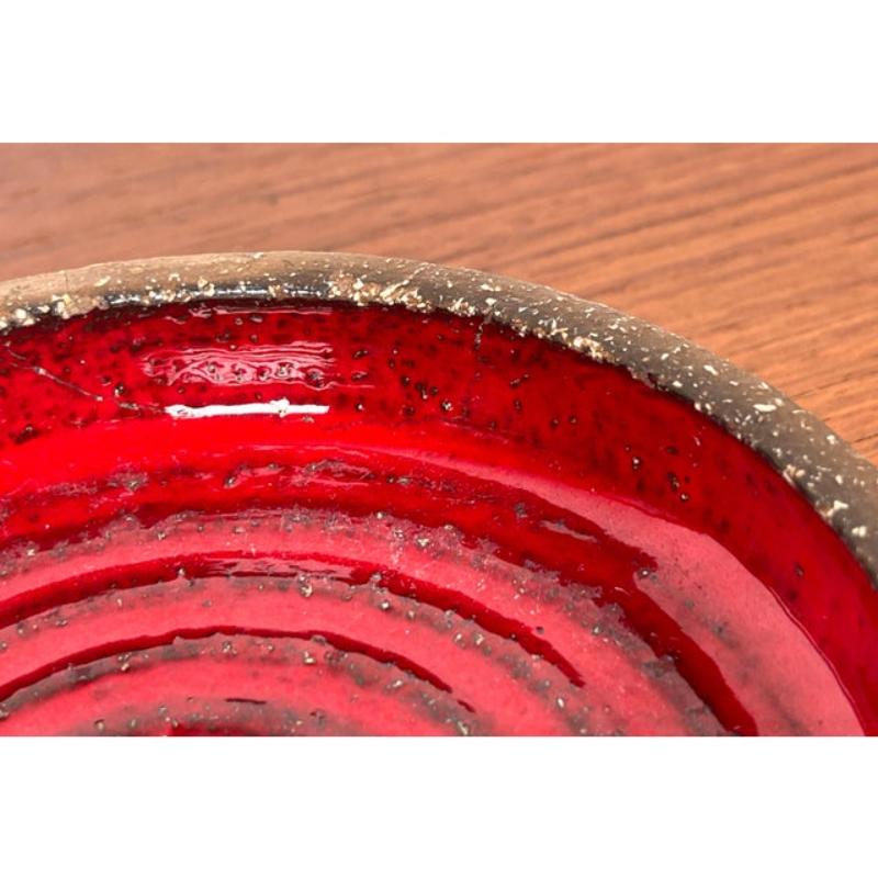 20ième siècle Bol en Studio Pottery danois moderne du milieu du siècle de Liselotte Keramik, années 1960 en vente