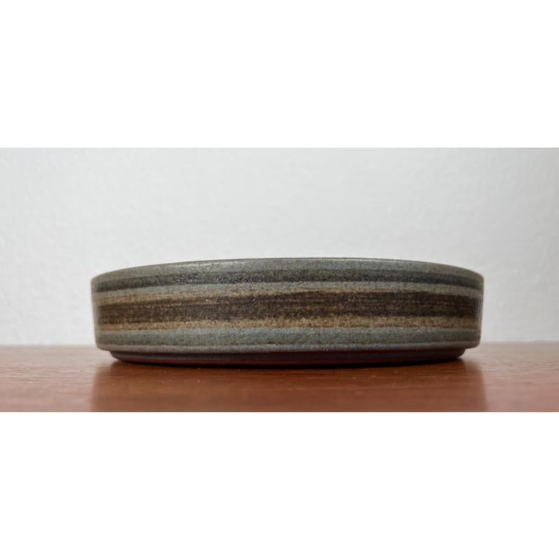 Mid-Century Modern Bol en poterie danoise de Studio Pottery de Mit Stoneware, Danemark, années 1960, moderne du milieu du siècle dernier en vente