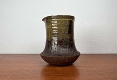Jarrón-jarra de cerámica de Studio Pottery danesa de estilo moderno de mediados de siglo, de Poul Havgaard, Faaborg, década de 1960