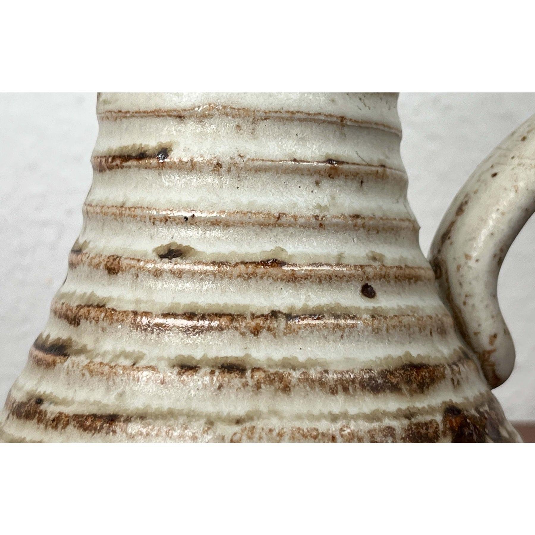 Jarra de Studio Pottery danesa moderna de mediados de siglo de Helle Stenberg, años 60 Moderno de mediados de siglo en venta