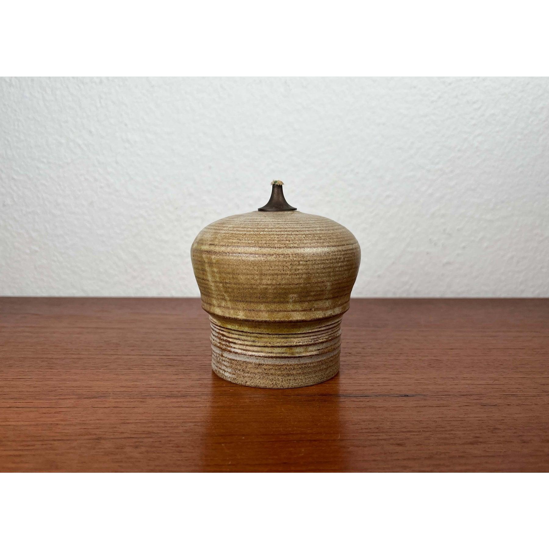 Lámpara de aceite de Studio Pottery danesa moderna de mediados de siglo, años 60 Moderno de mediados de siglo en venta