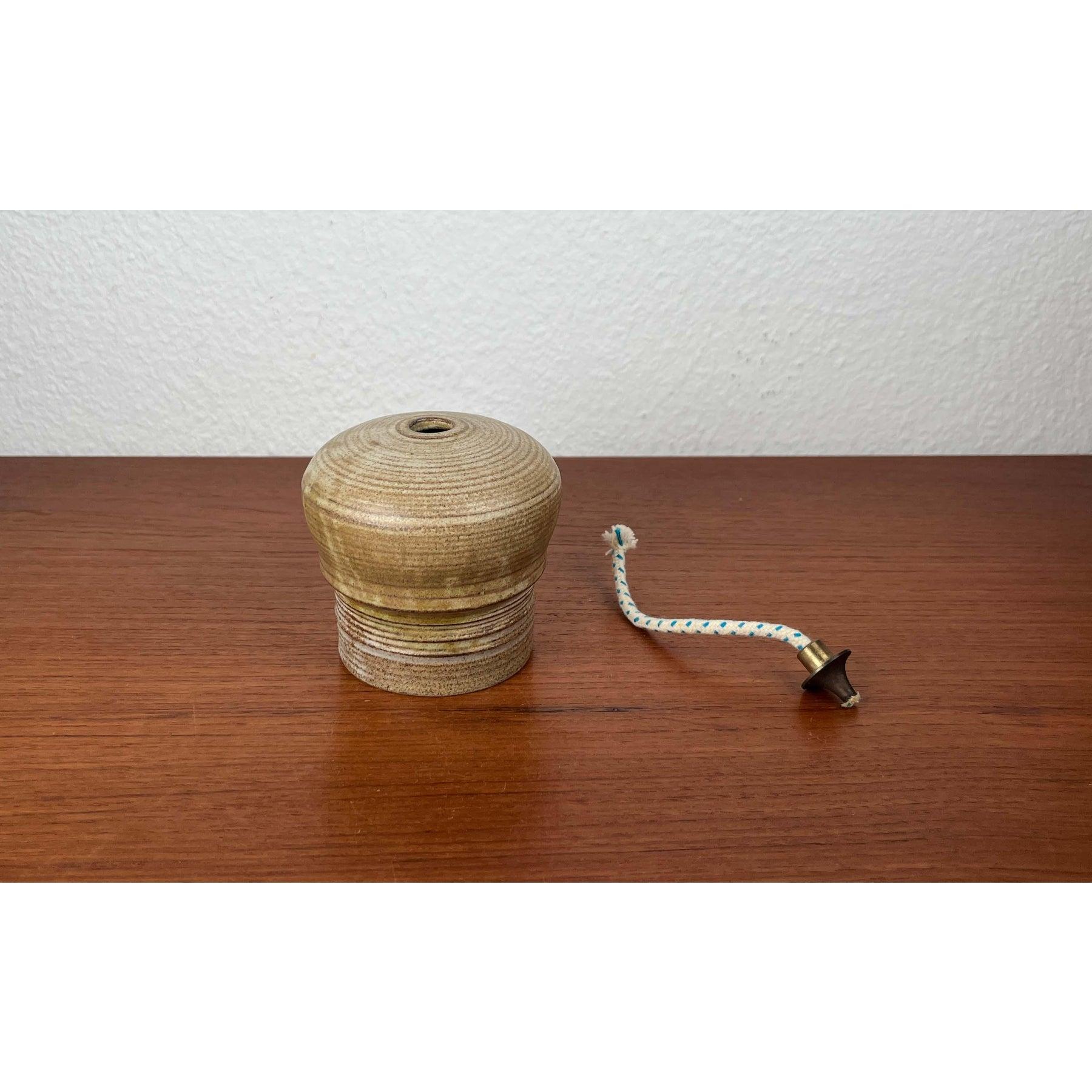Lámpara de aceite de Studio Pottery danesa moderna de mediados de siglo, años 60 Danés en venta
