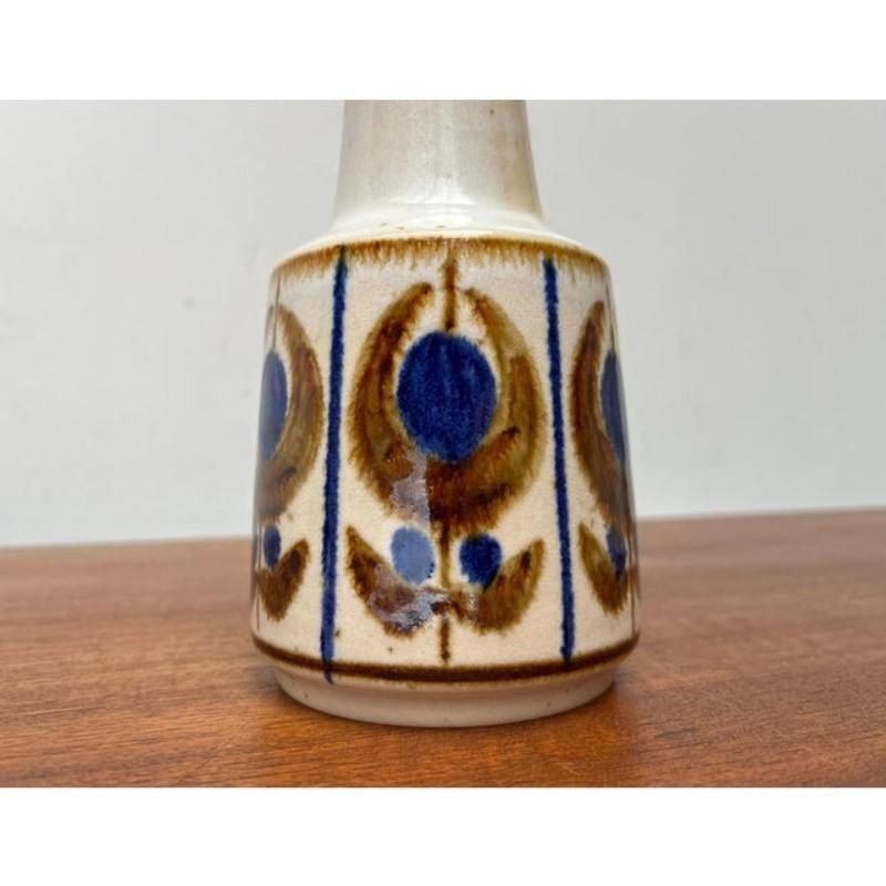Lámpara de sobremesa danesa de cerámica Studio Pottery de mediados de siglo Michael Andersen, años 60 Moderno de mediados de siglo en venta