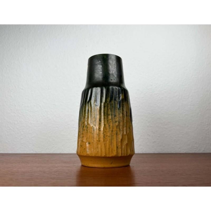 Danese Vaso in studio danese moderno di metà secolo di Ernst Pottery, Faxe, anni '60 in vendita