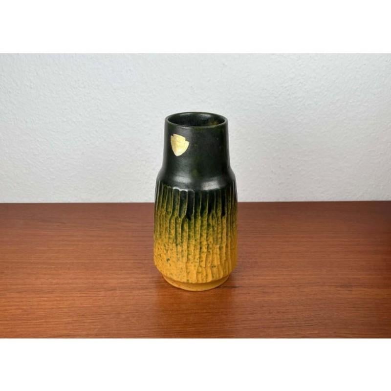 Vaso in studio danese moderno di metà secolo di Ernst Pottery, Faxe, anni '60 In condizioni buone in vendita a Hamburg, DE