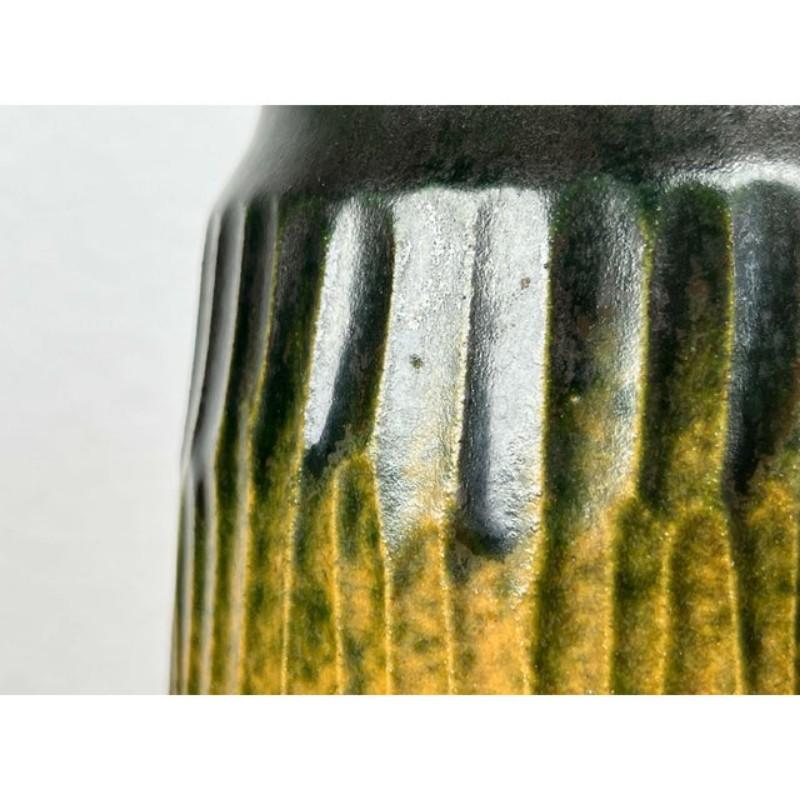 XX secolo Vaso in studio danese moderno di metà secolo di Ernst Pottery, Faxe, anni '60 in vendita