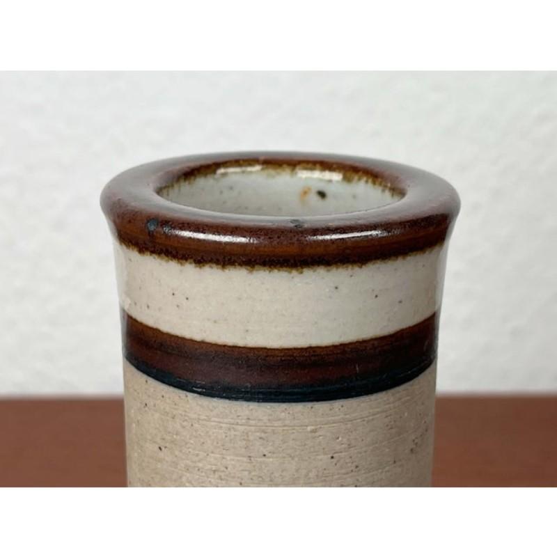 Moderne dänische Studio Pottery Vase aus der Jahrhundertmitte von Hanne Stentoj, 1960er Jahre (Moderne der Mitte des Jahrhunderts) im Angebot