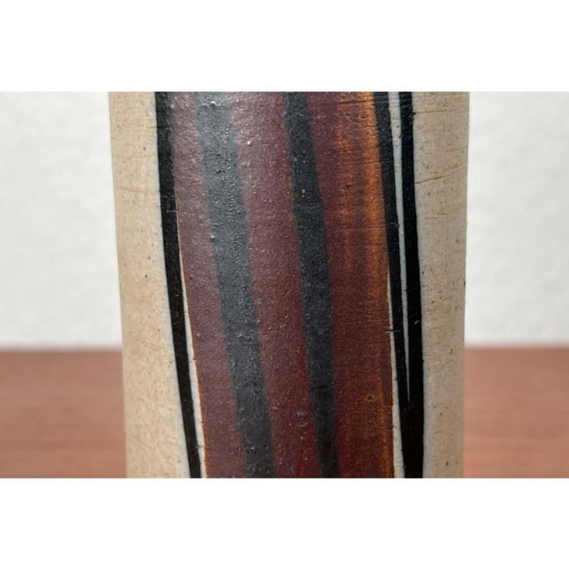 Moderne dänische Studio Pottery Vase aus der Jahrhundertmitte von Hanne Stentoj, 1960er Jahre im Zustand „Gut“ im Angebot in Hamburg, DE