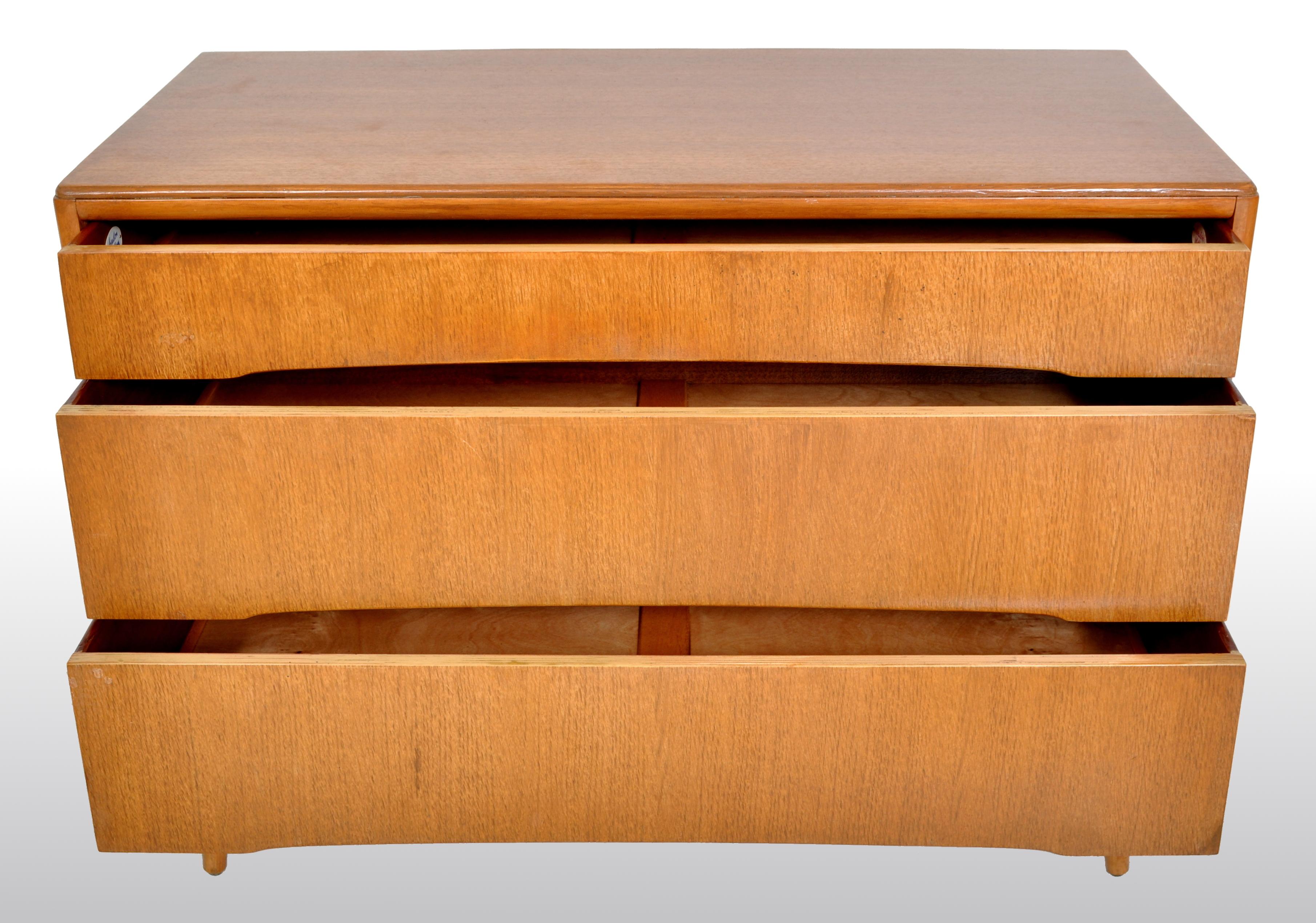 Mid-Century Modern Danish Style Chest of Drawers by Avalon Yatton, 1960s In Good Condition In Portland, OR
