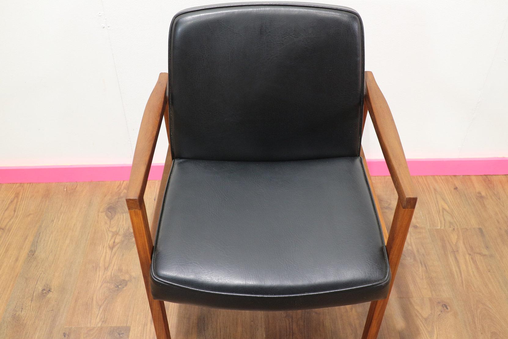 Mid-Century Modern Danish Style Office Black Desk Chair In Good Condition In Los Angeles, CA