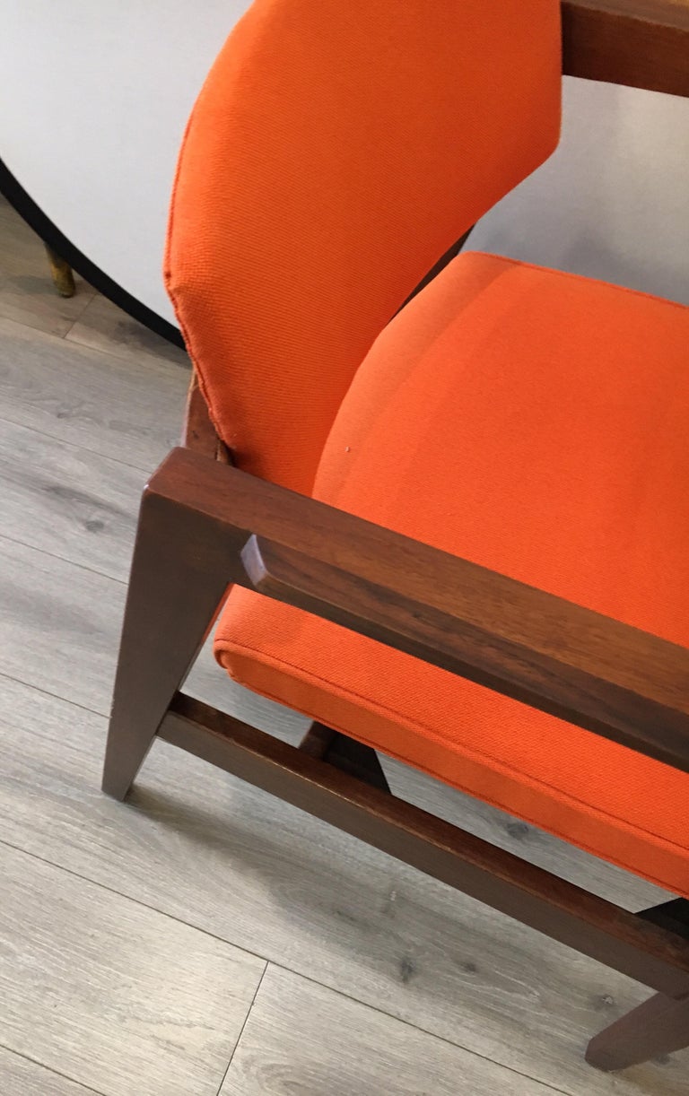 Mid-Century Modern Danish Style Orange Upholstered Lounge Chair In Good Condition For Sale In West Hartford, CT
