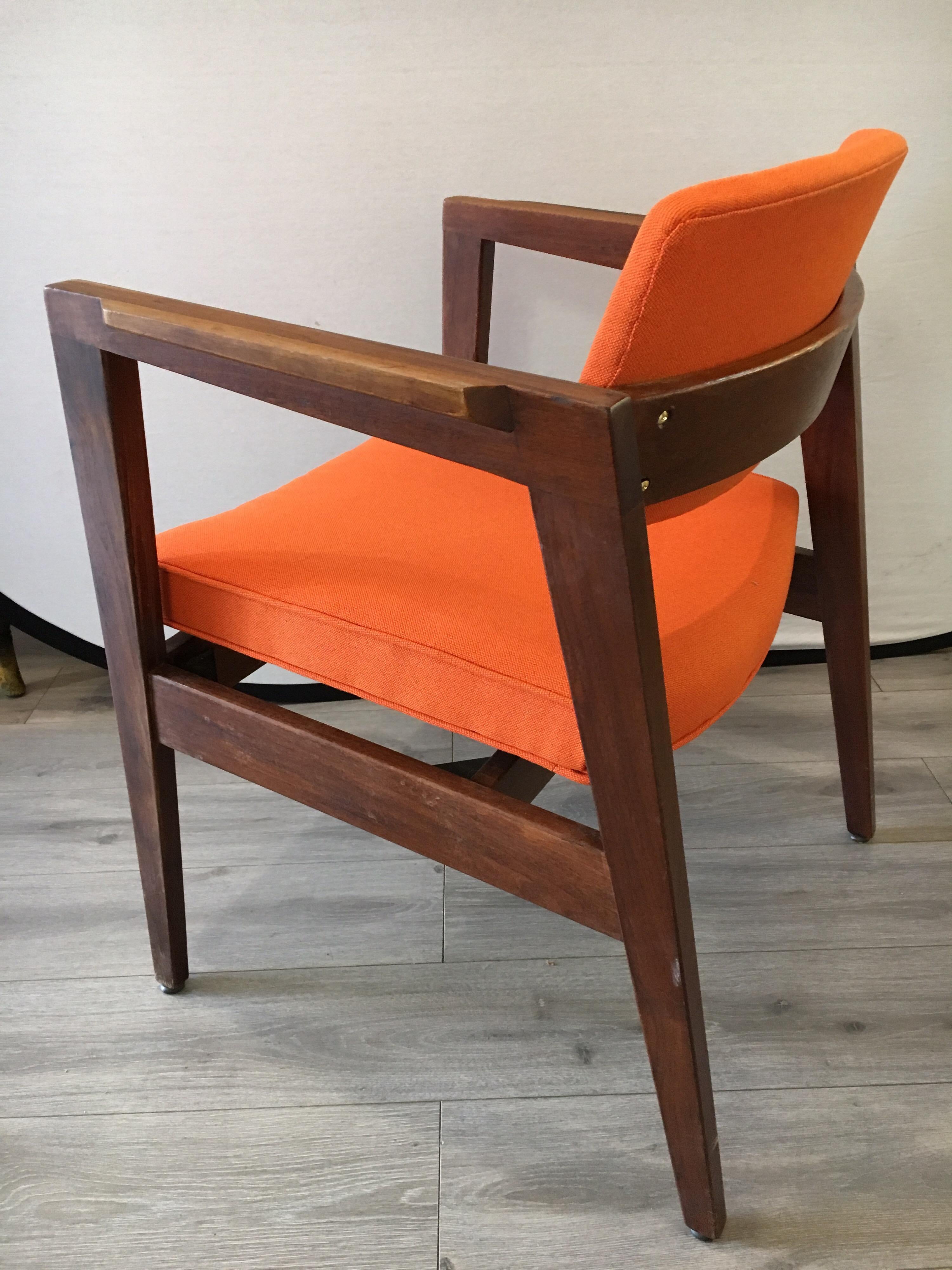 Mid-Century Modern Danish Style Orange Upholstered Lounge Chair In Good Condition In West Hartford, CT