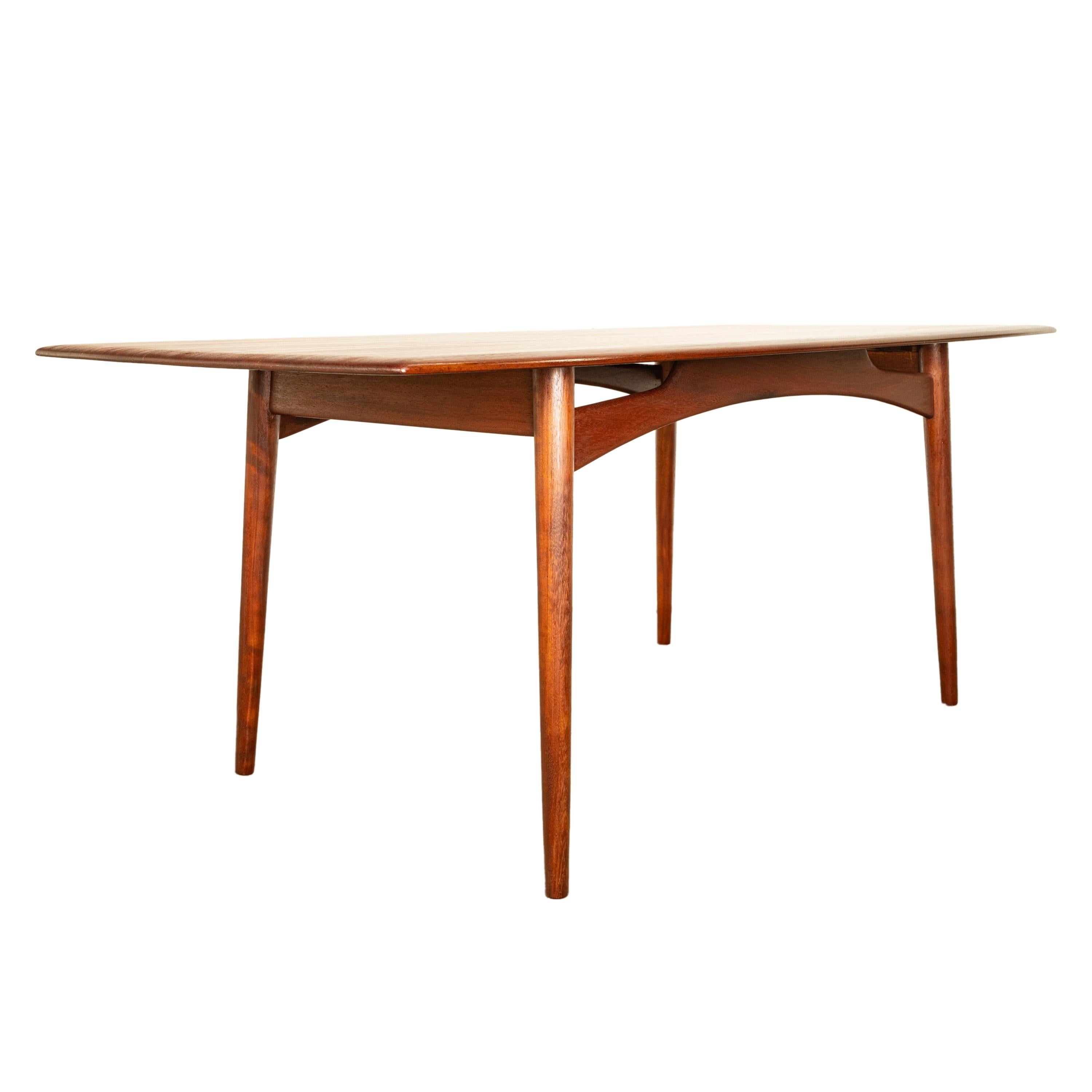 Mid Century Modern Danish Style Massiv Teak Afromosia 8 Seat Dining Table 1960 (Mitte des 20. Jahrhunderts)