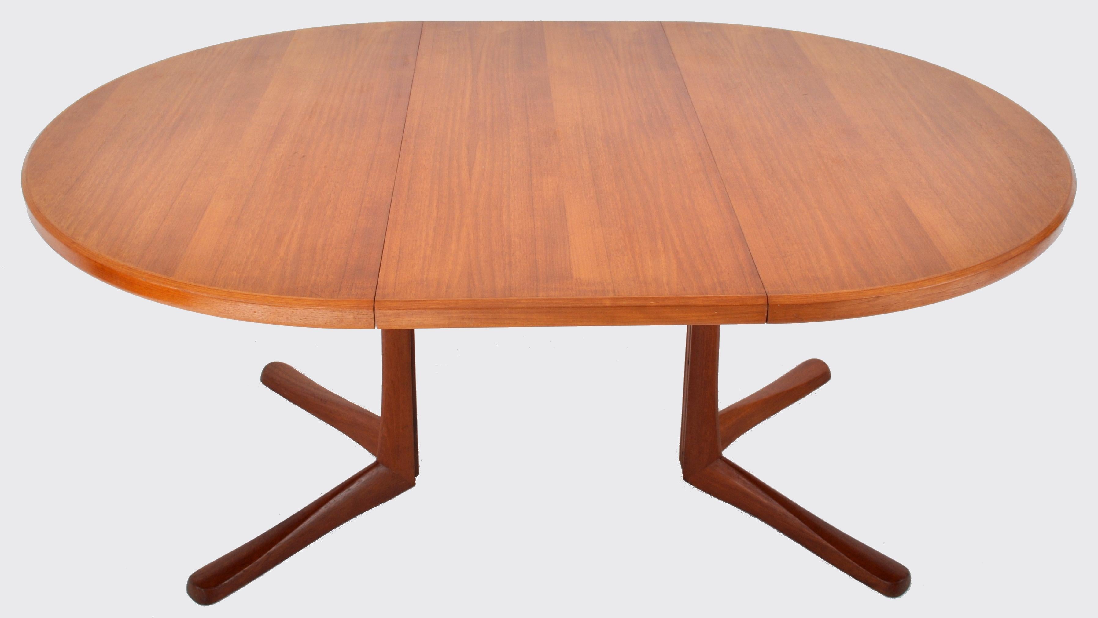 Scottish Mid-Century Modern Danish Style Teak Dining Table with Twin Leaves by McIntosh