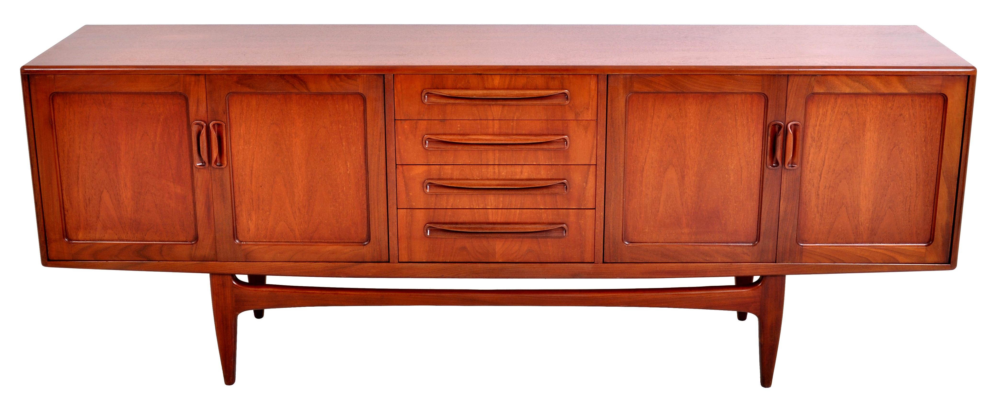 Mid-Century Modern Danish Style Teak Fresco Credenza by G Plan, 1960s In Good Condition In Portland, OR