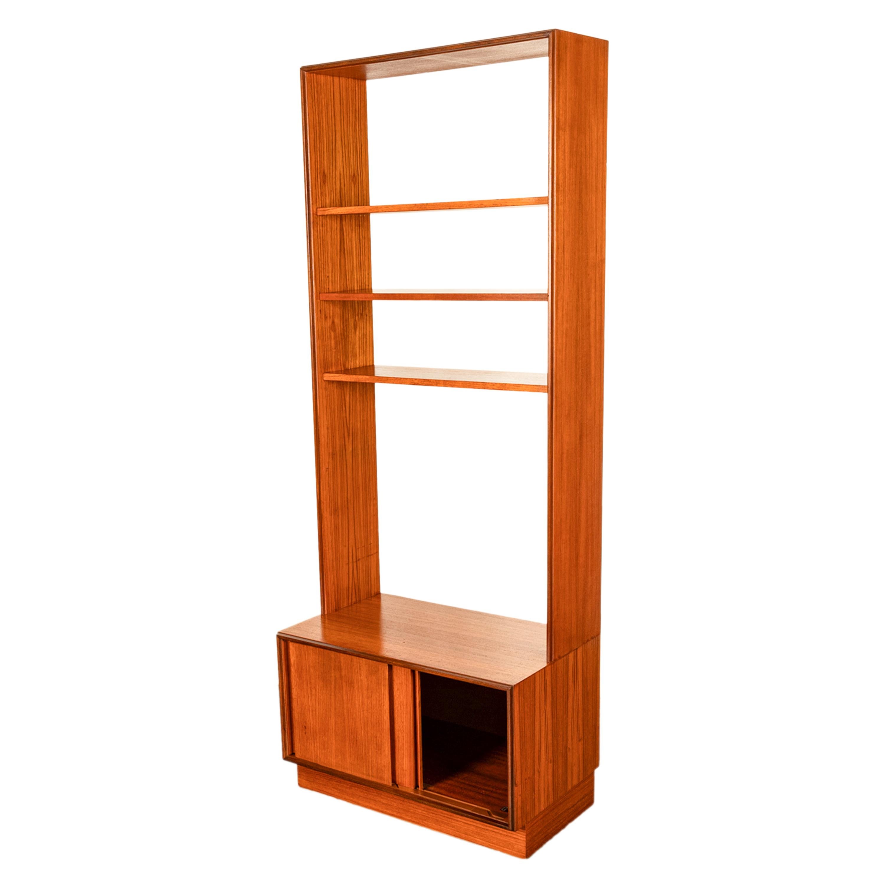Teck Bibliothèque à cinq sections en teck de style danois moderne du milieu du siècle, 1967 en vente