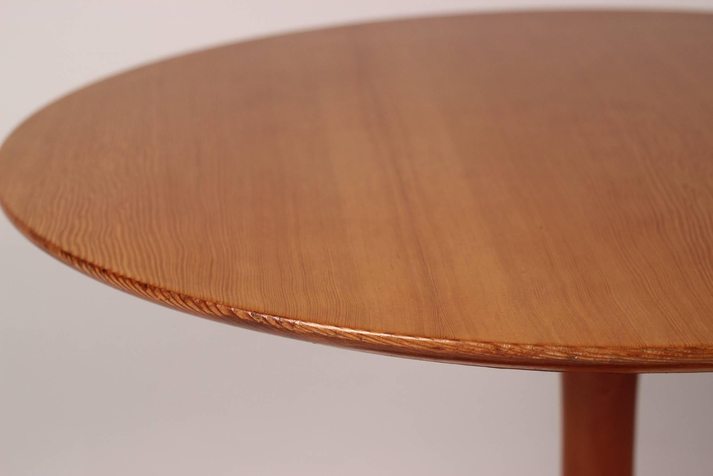 Scandinavian Modern Danish Vintage Pine Table by Nanna Ditzel For Sale 4