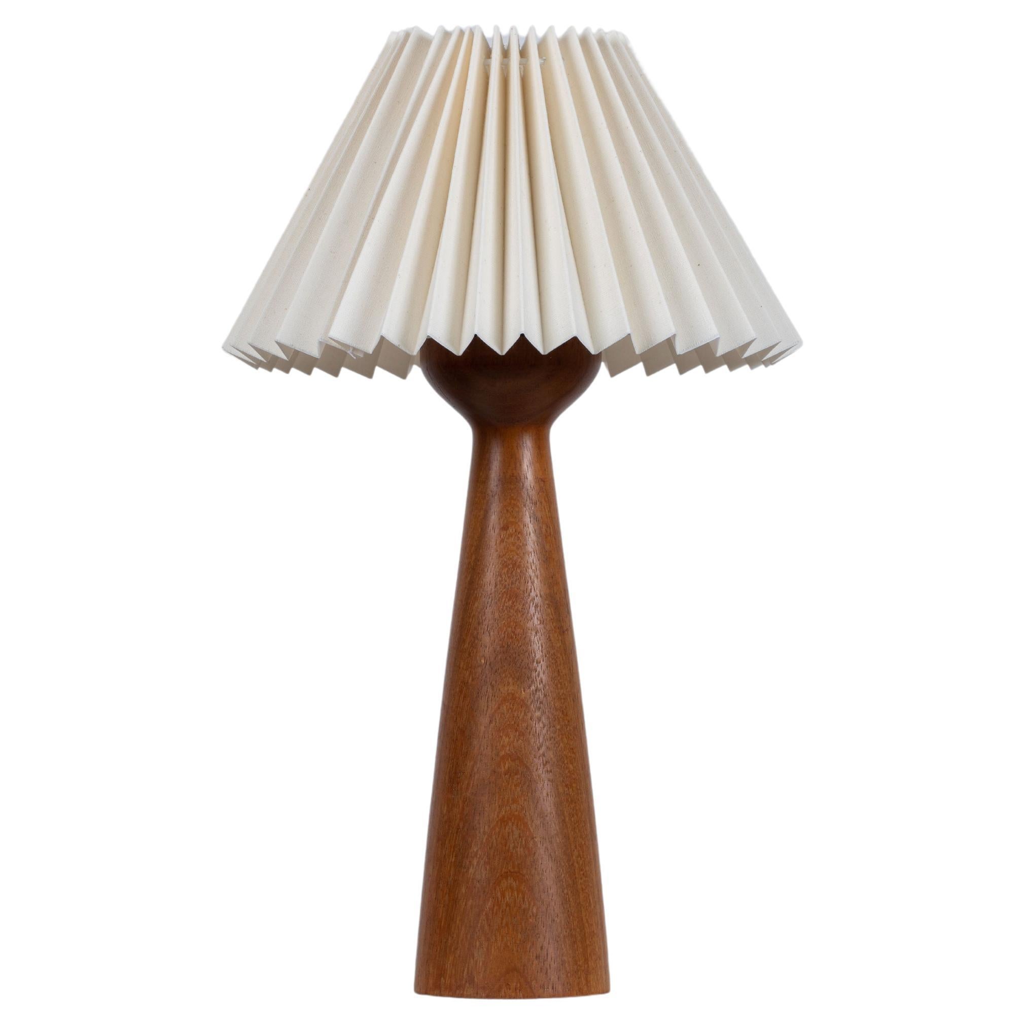 Dänische Mid-Century-Modern-Tischlampe, 1960