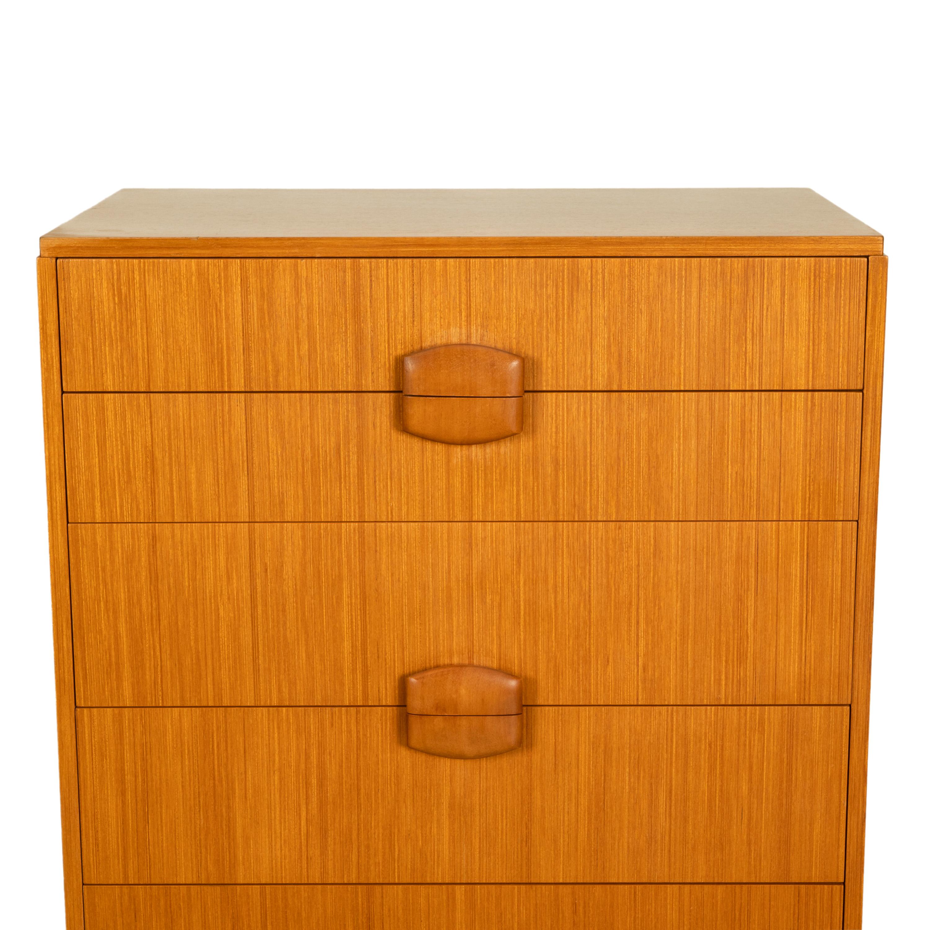Mid Century Modern Danish Tall Boy Teak Chest of Drawers Six Drawer Dresser 1960 For Sale 7