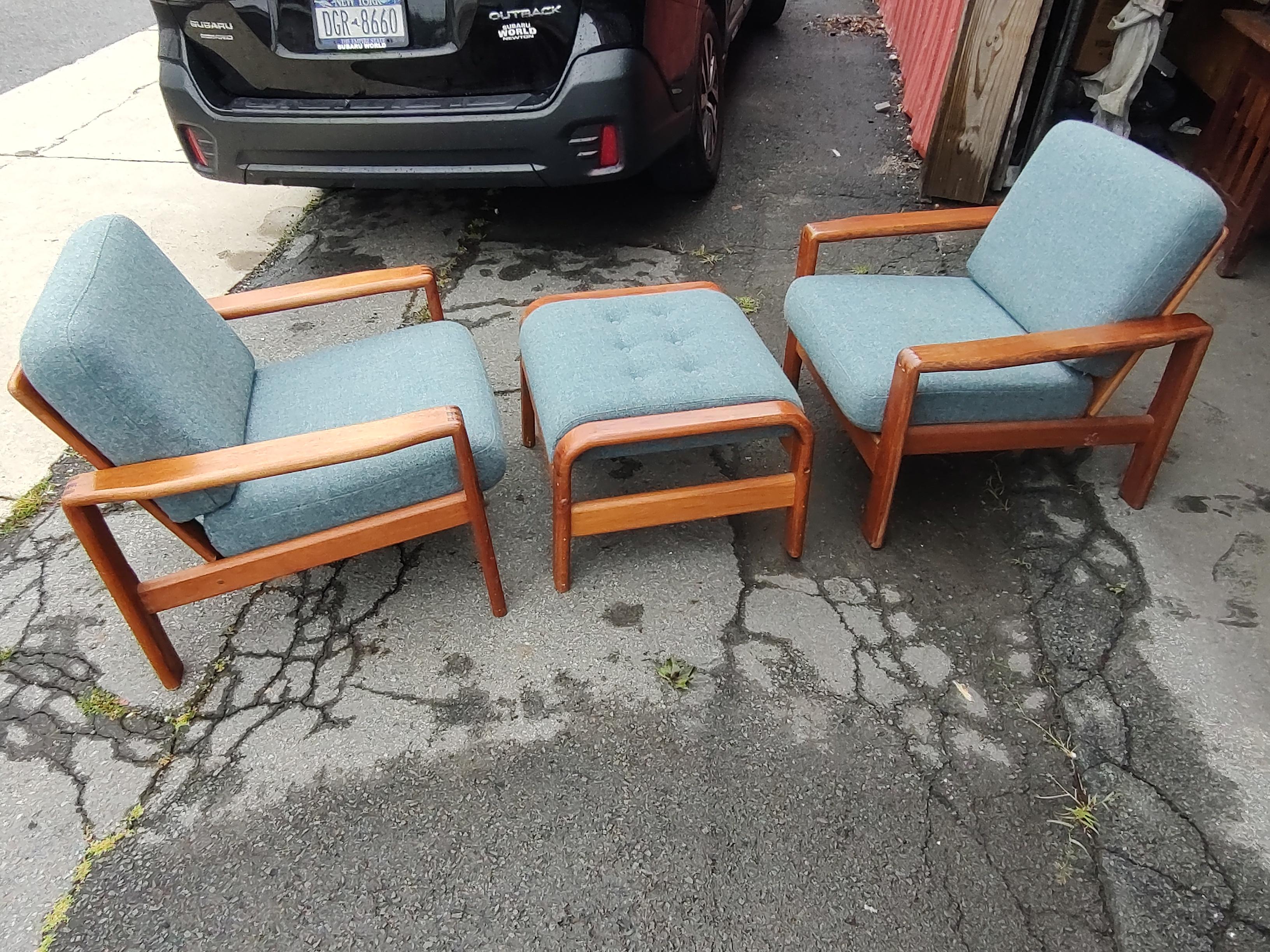 Mid Century Modern Danish Teak 3pc set Pair of Armchairs with Matching Ottoman  For Sale 5