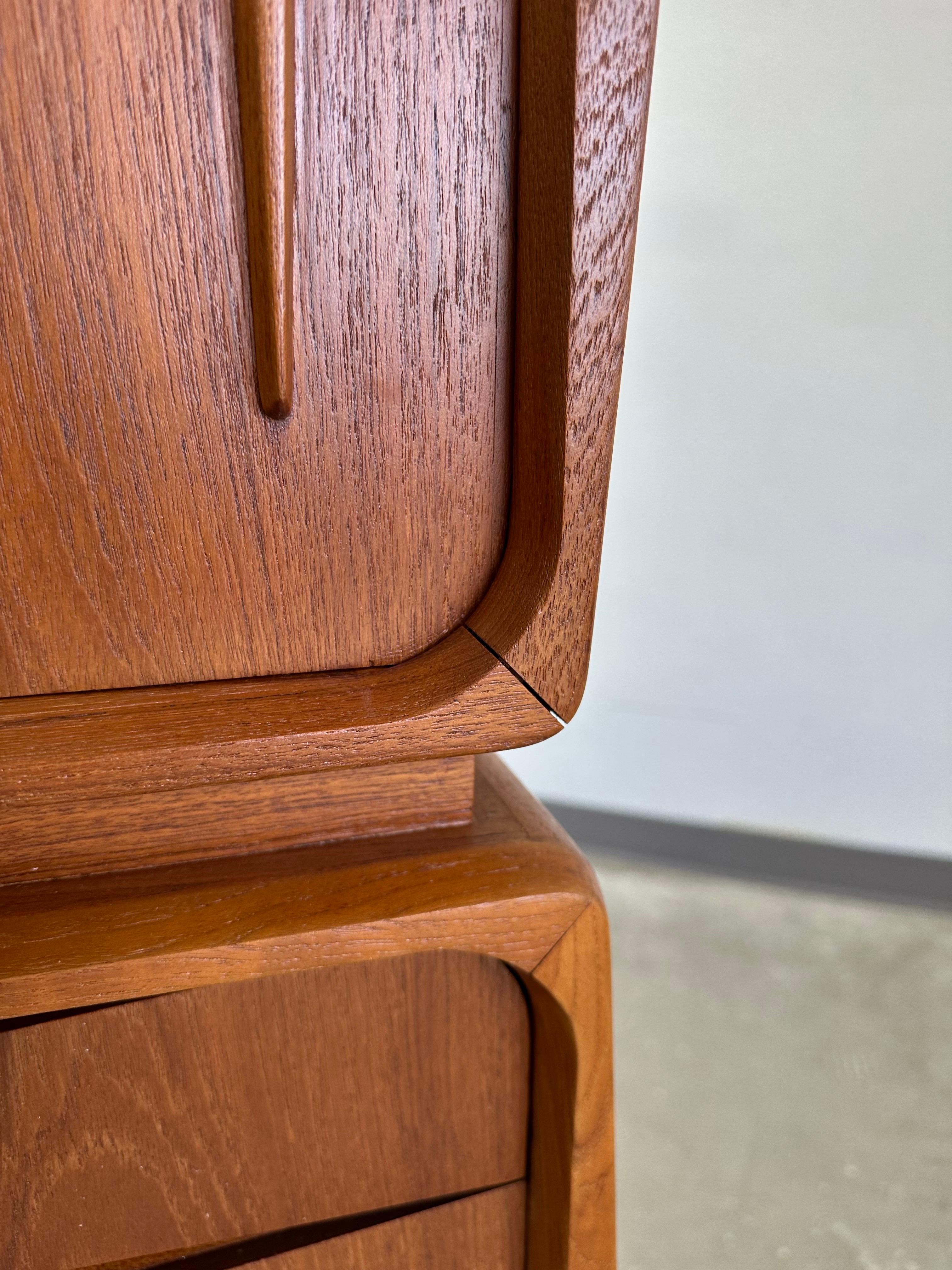 Mid Century Modern Danish Teak Atomic Sideboard Bar Cabinet c.1950’s, Refinished 13