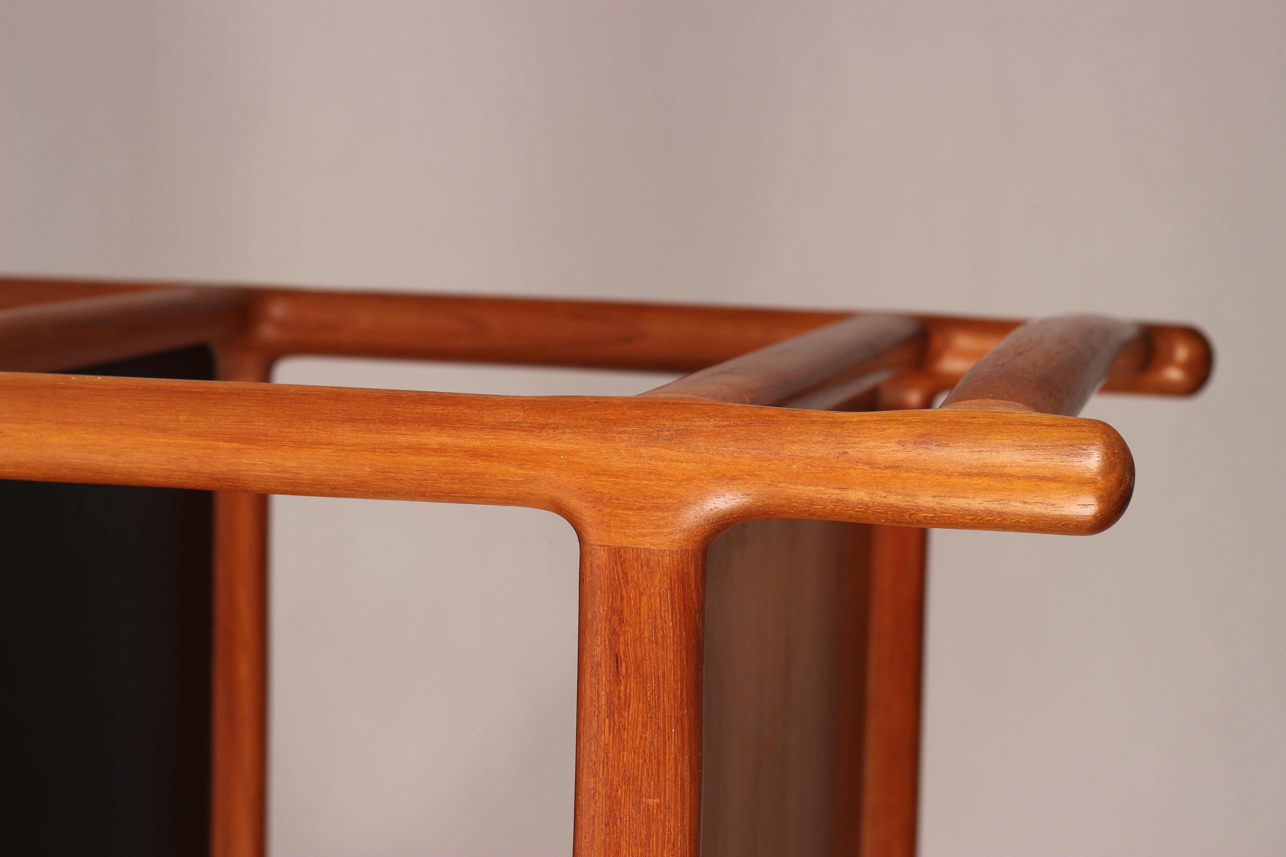 Scandinavian Modern Danish Teak Bar Cart by Johannes Andersen for Silkeborg 5